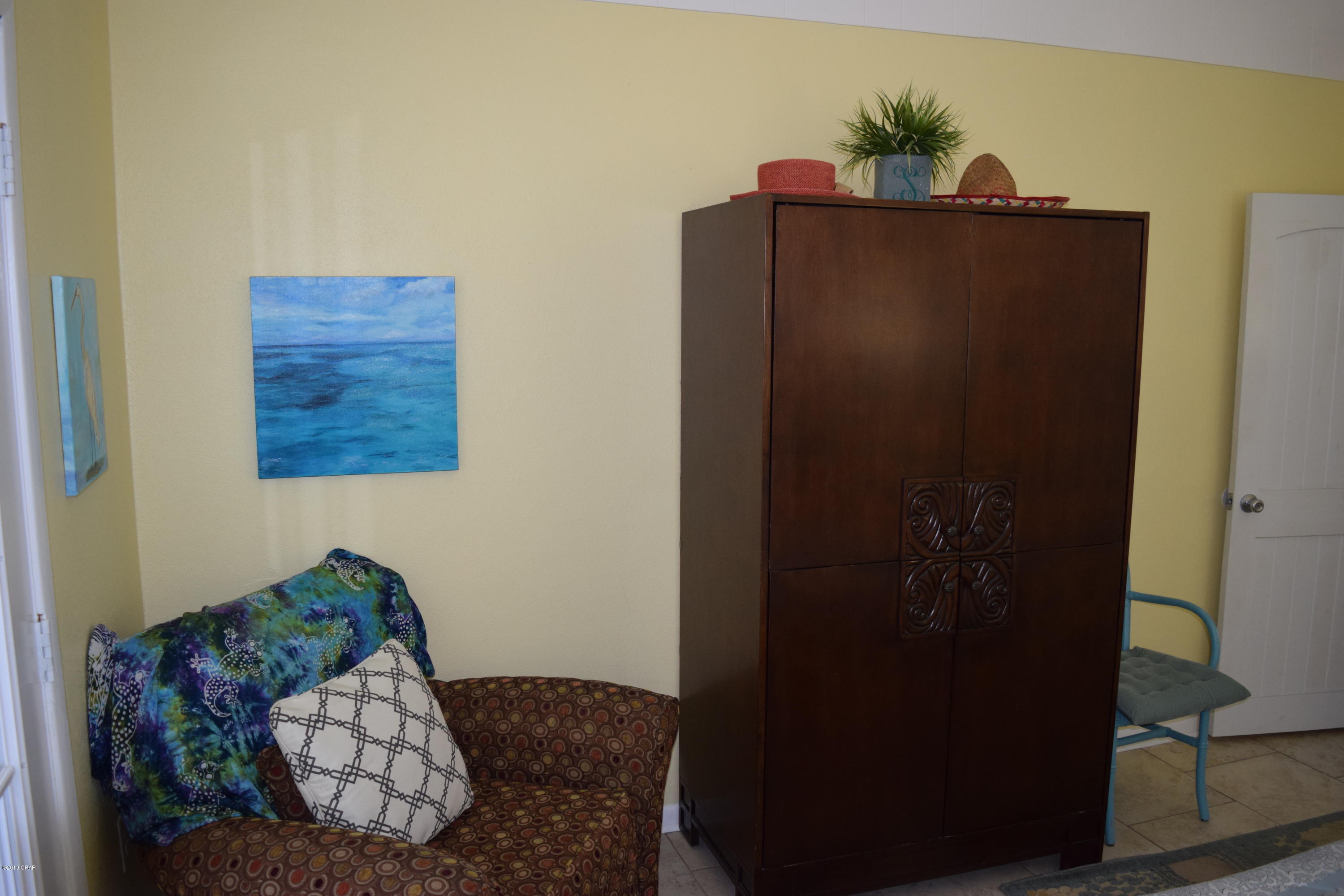 Laguna Beach Estates 7th Add - Residential