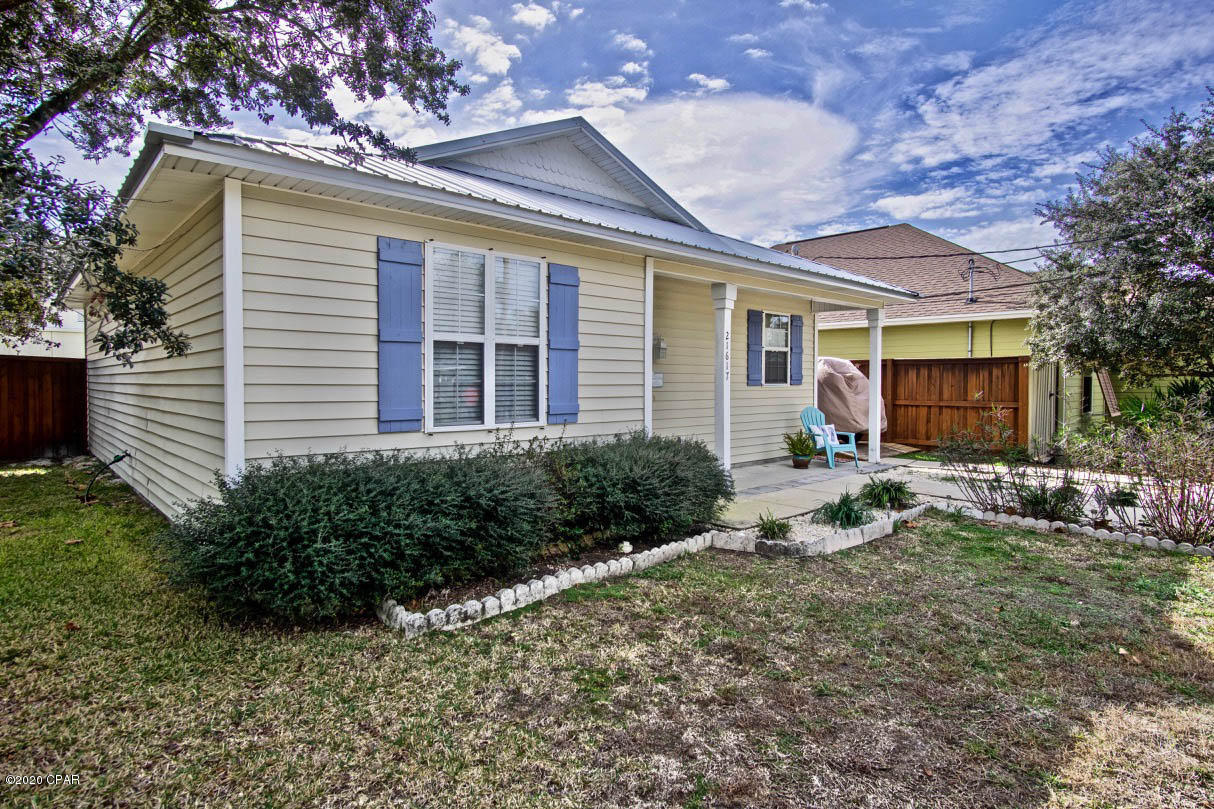 Riviera Beach 1st Add - Residential