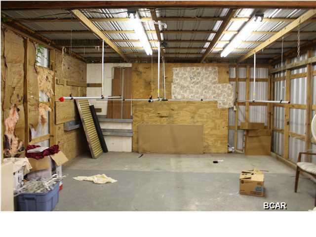 Gulf Coast Hwy - Commercial Sale