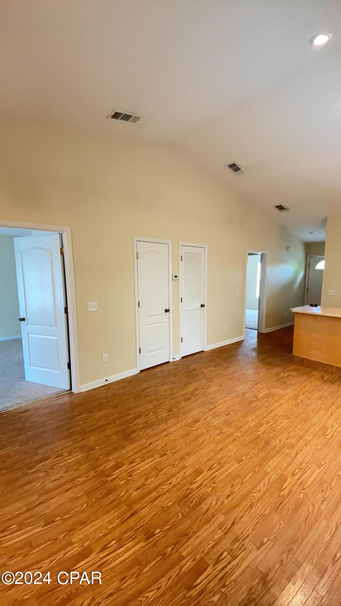 [No Recorded Subdiv] - Residential Lease