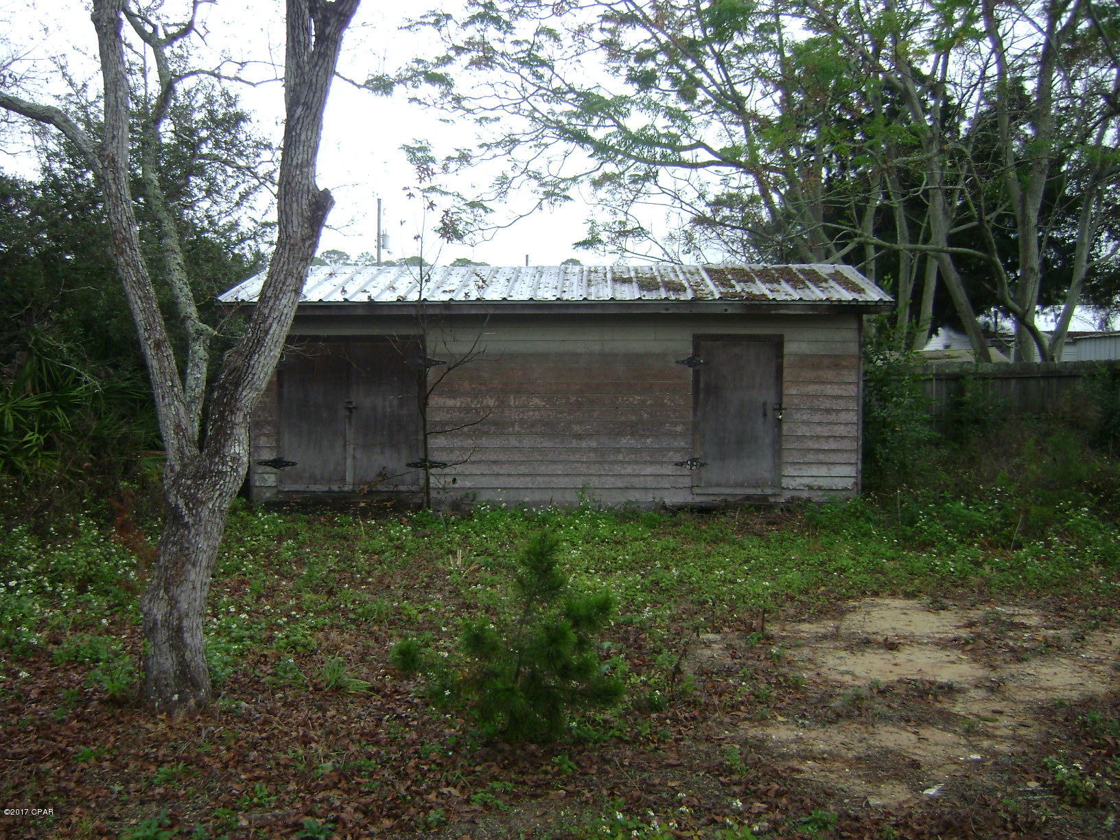 Bahama Heights - Land