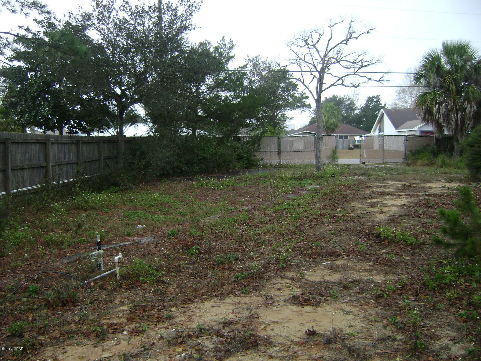 Bahama Heights - Land