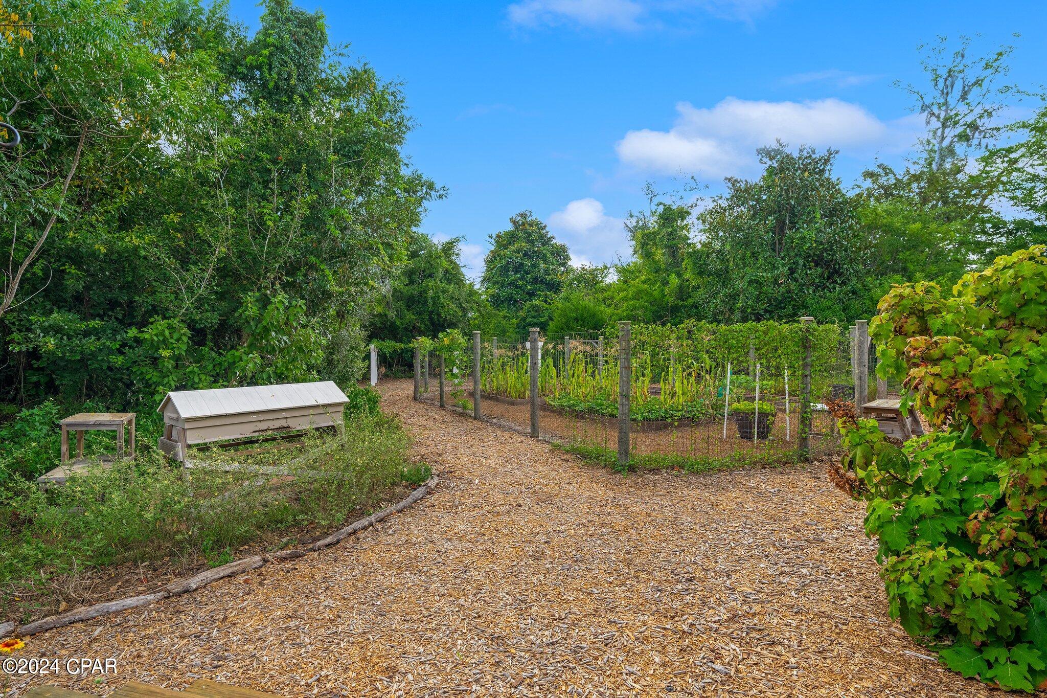 Lake Forest Estates - Residential