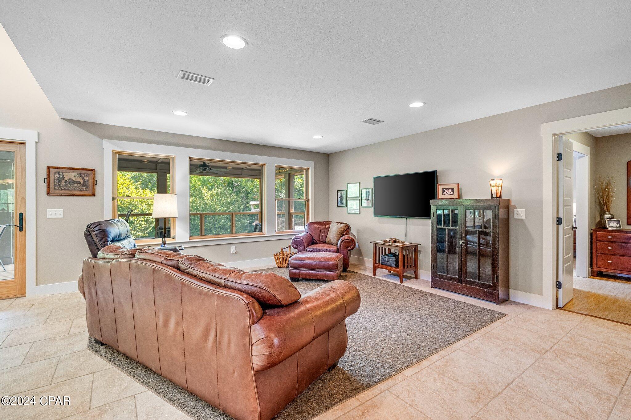 Lake Forest Estates - Residential