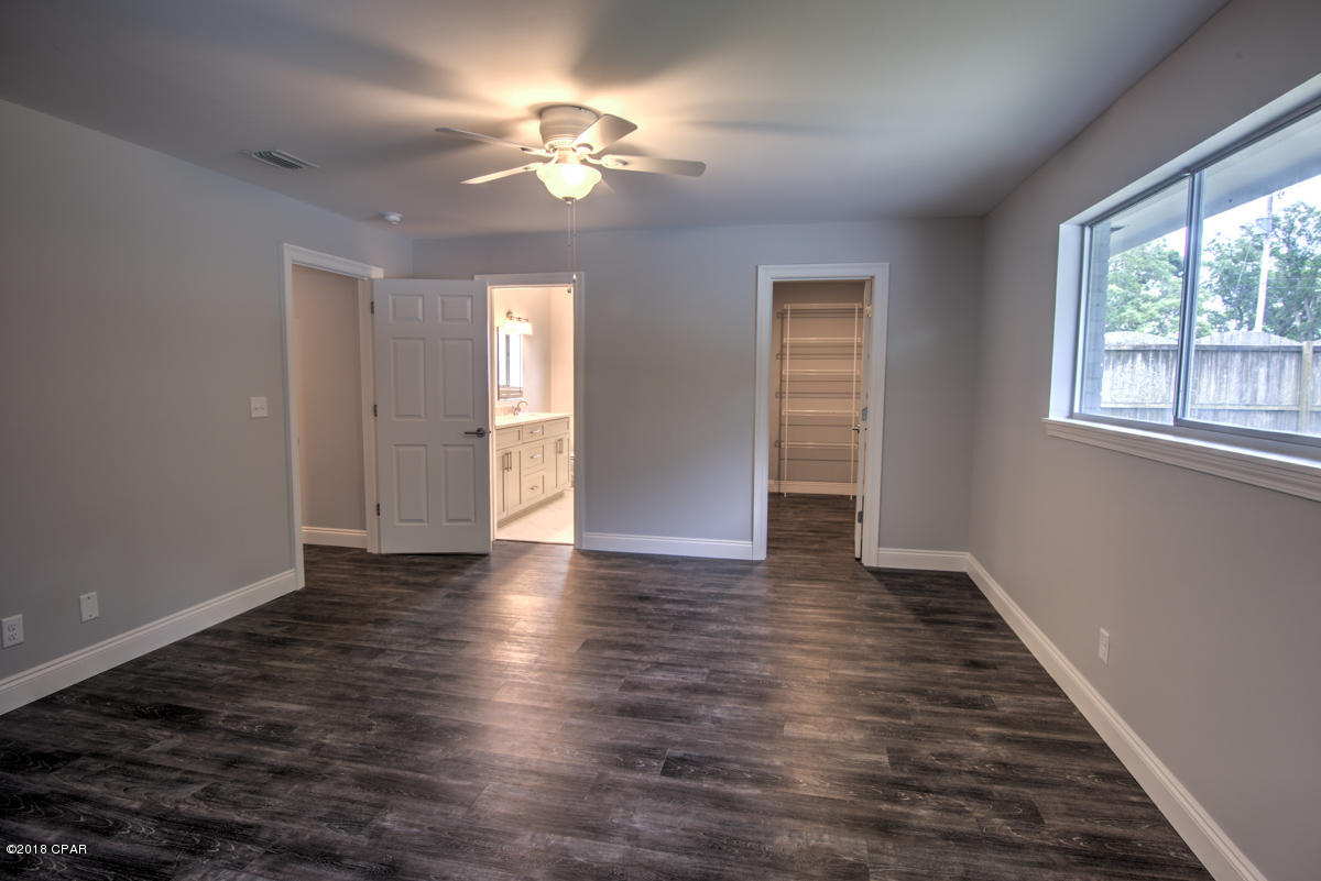 Pretty Bayou Island - Residential