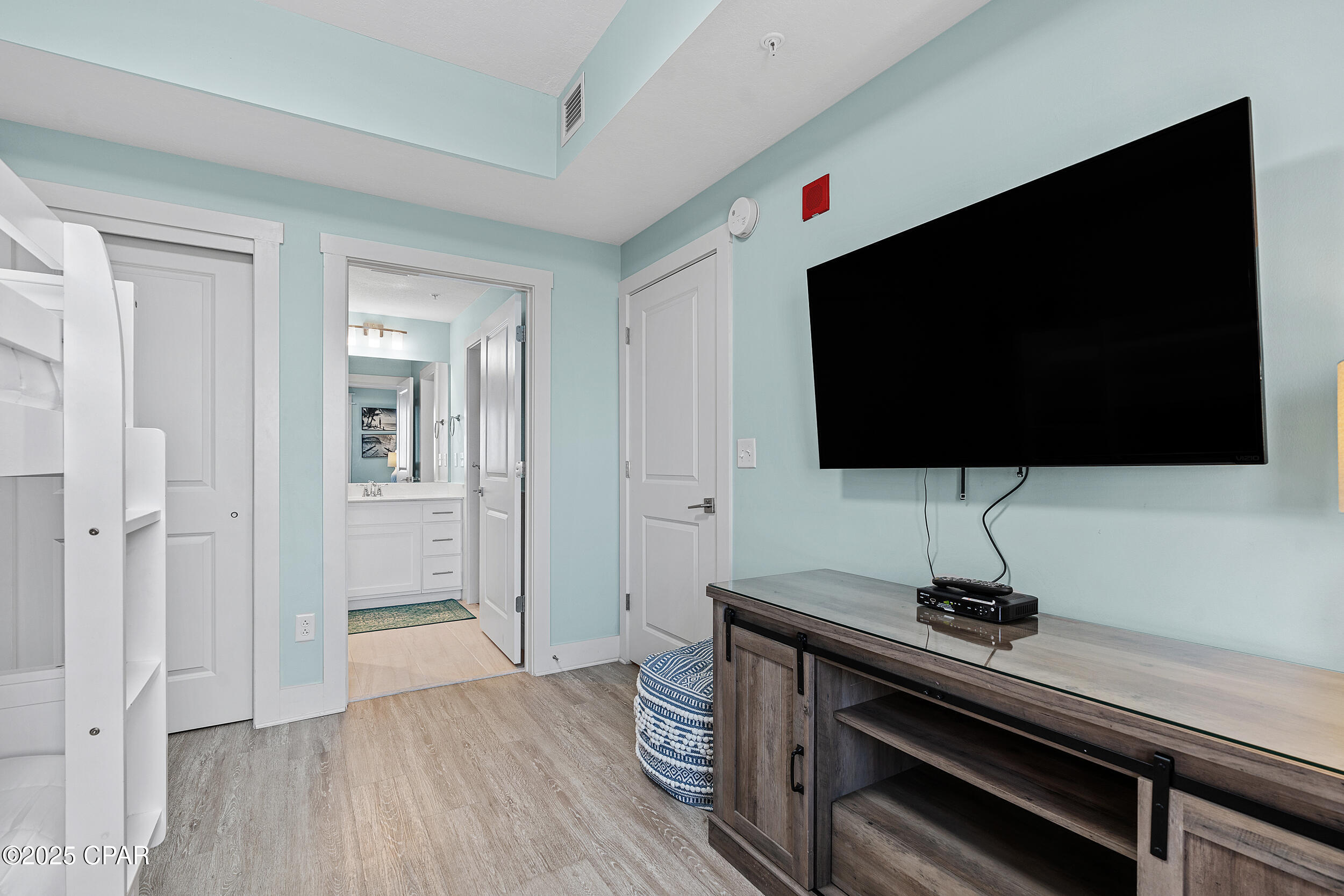 Calypso Towers III - Residential