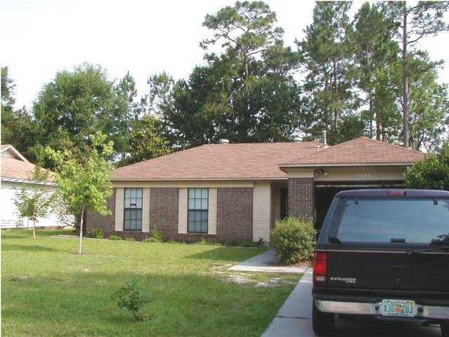 Quiet cul-de-sac street, shady, privacy fenced yard with covered patio. Clean home in a great area convenient to all Lynn Haven amenities.  All popular schools. Easy commute to both Navy and Air Force Base.