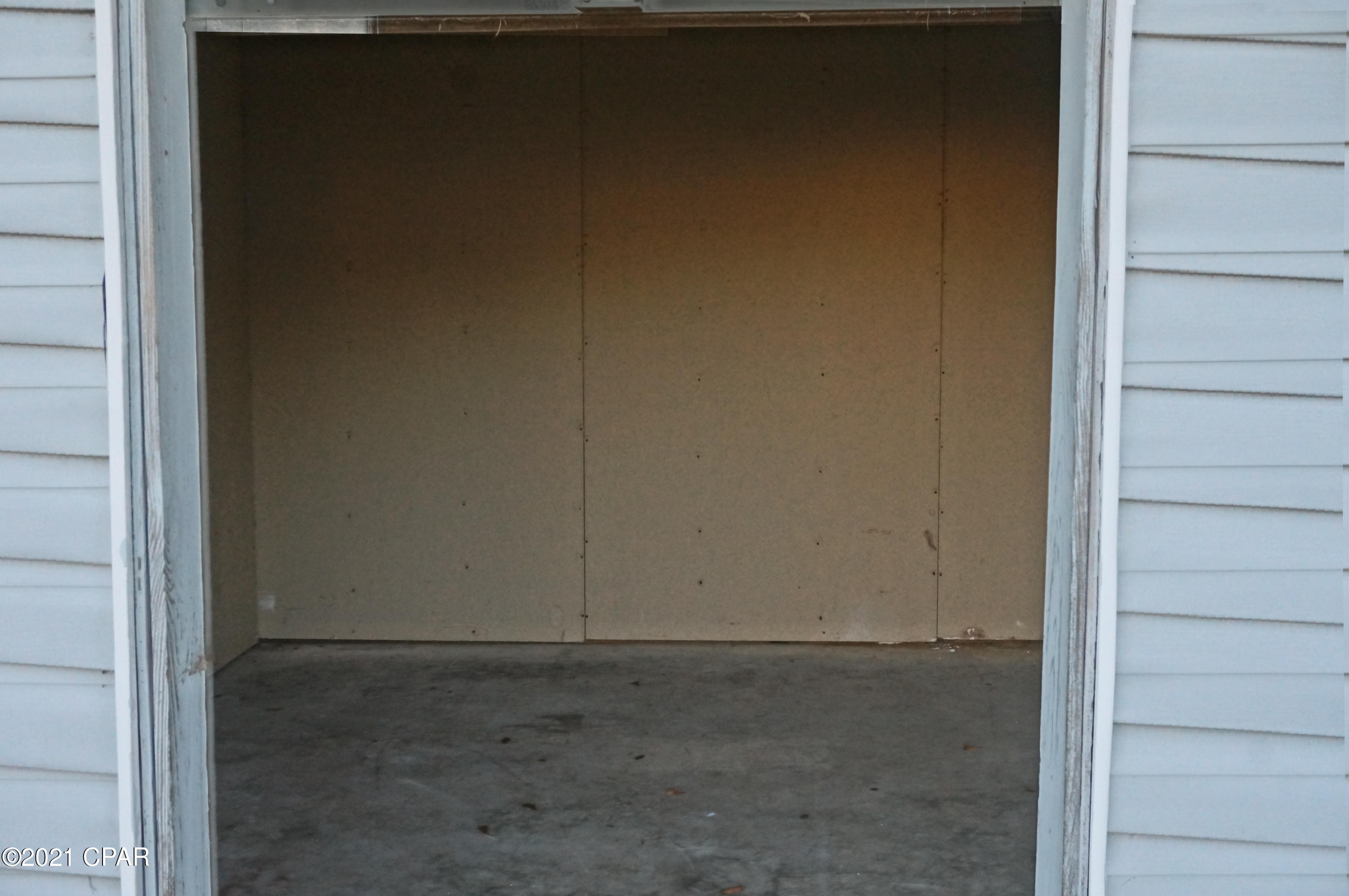 [No Recorded Subdiv] - Commercial Sale