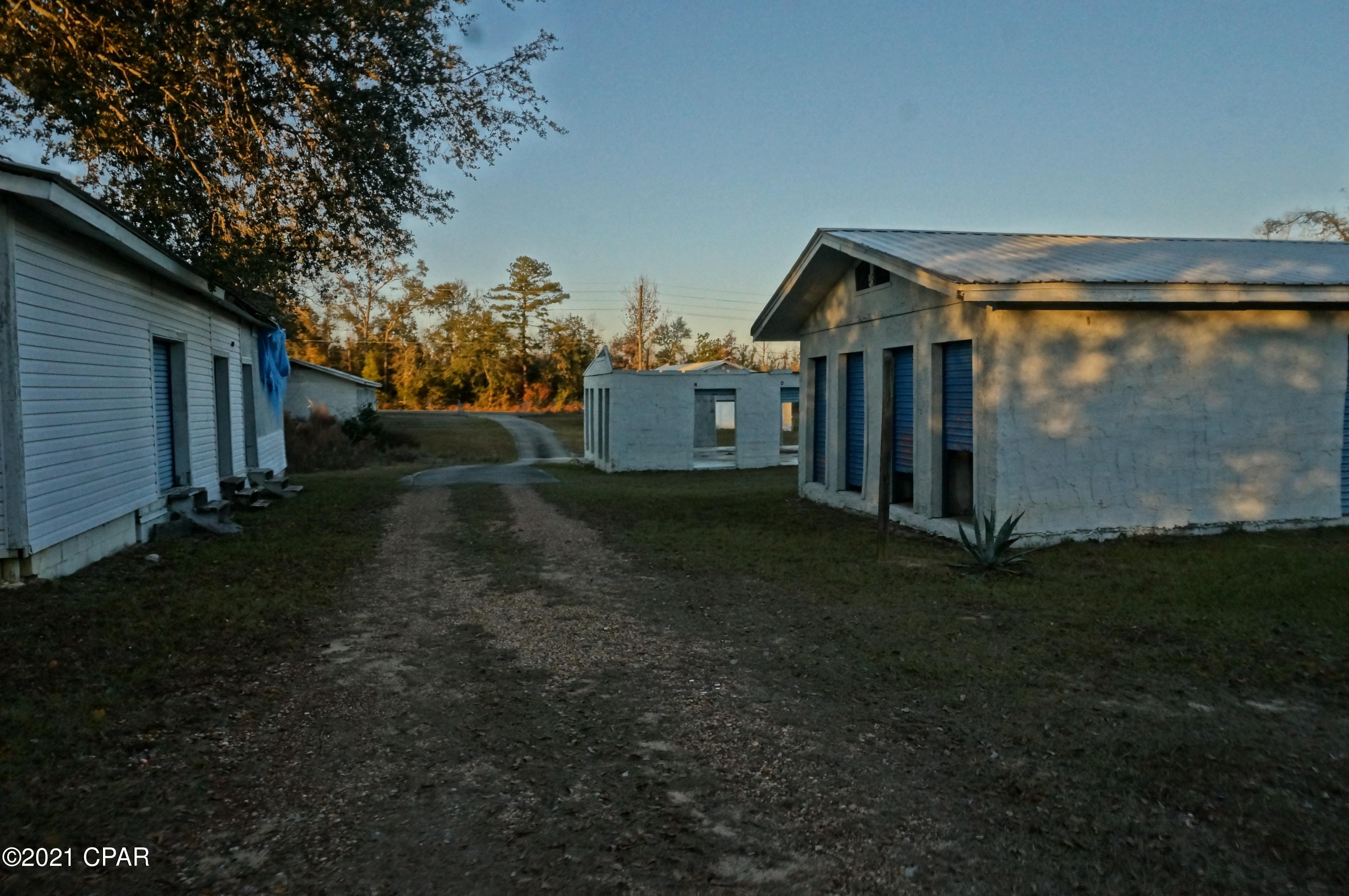 [No Recorded Subdiv] - Commercial Sale