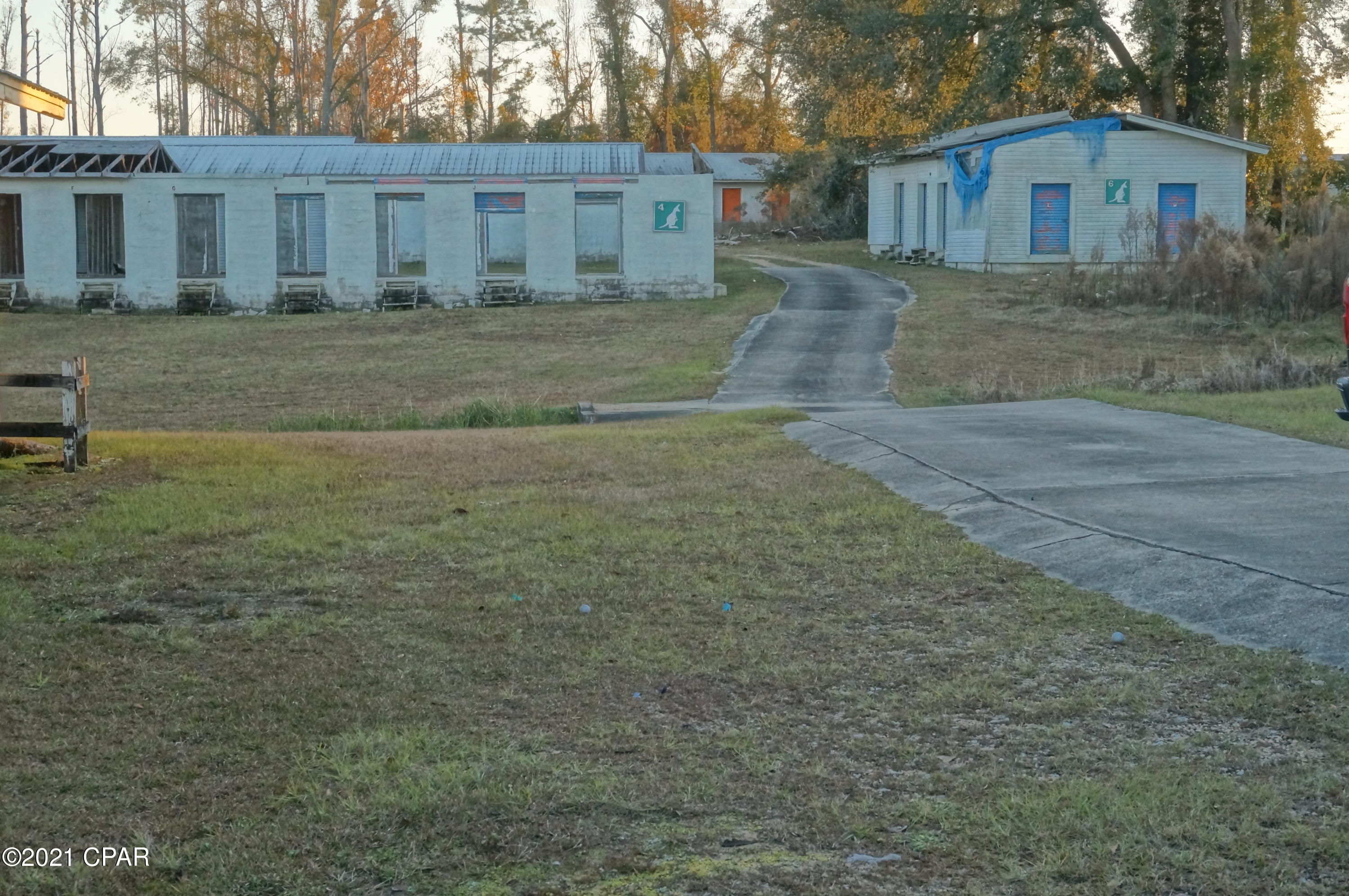 [No Recorded Subdiv] - Commercial Sale