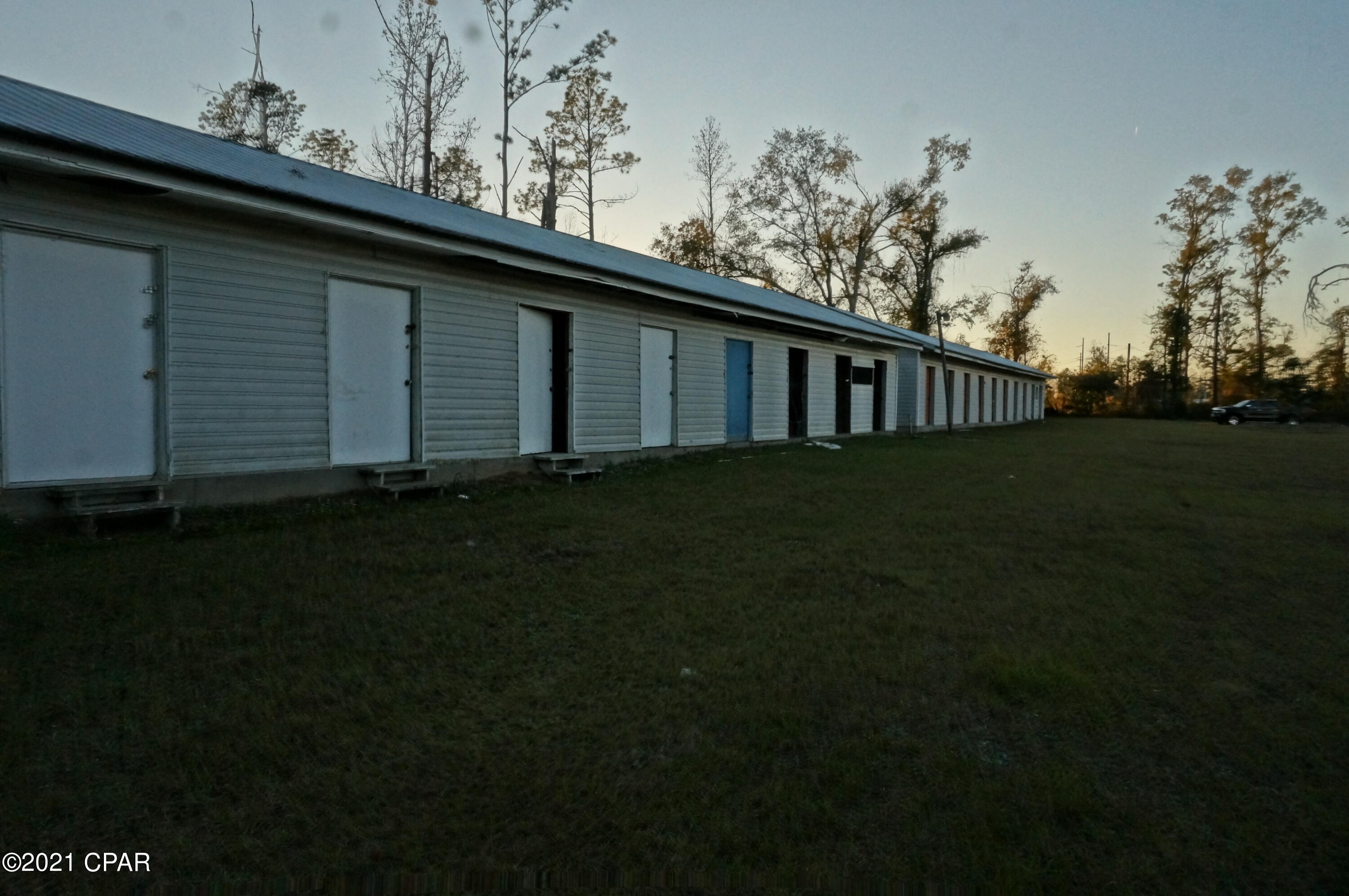 [No Recorded Subdiv] - Commercial Sale