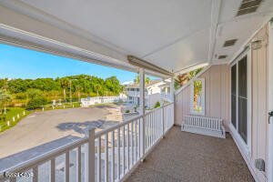 Villa Chateaus - Residential