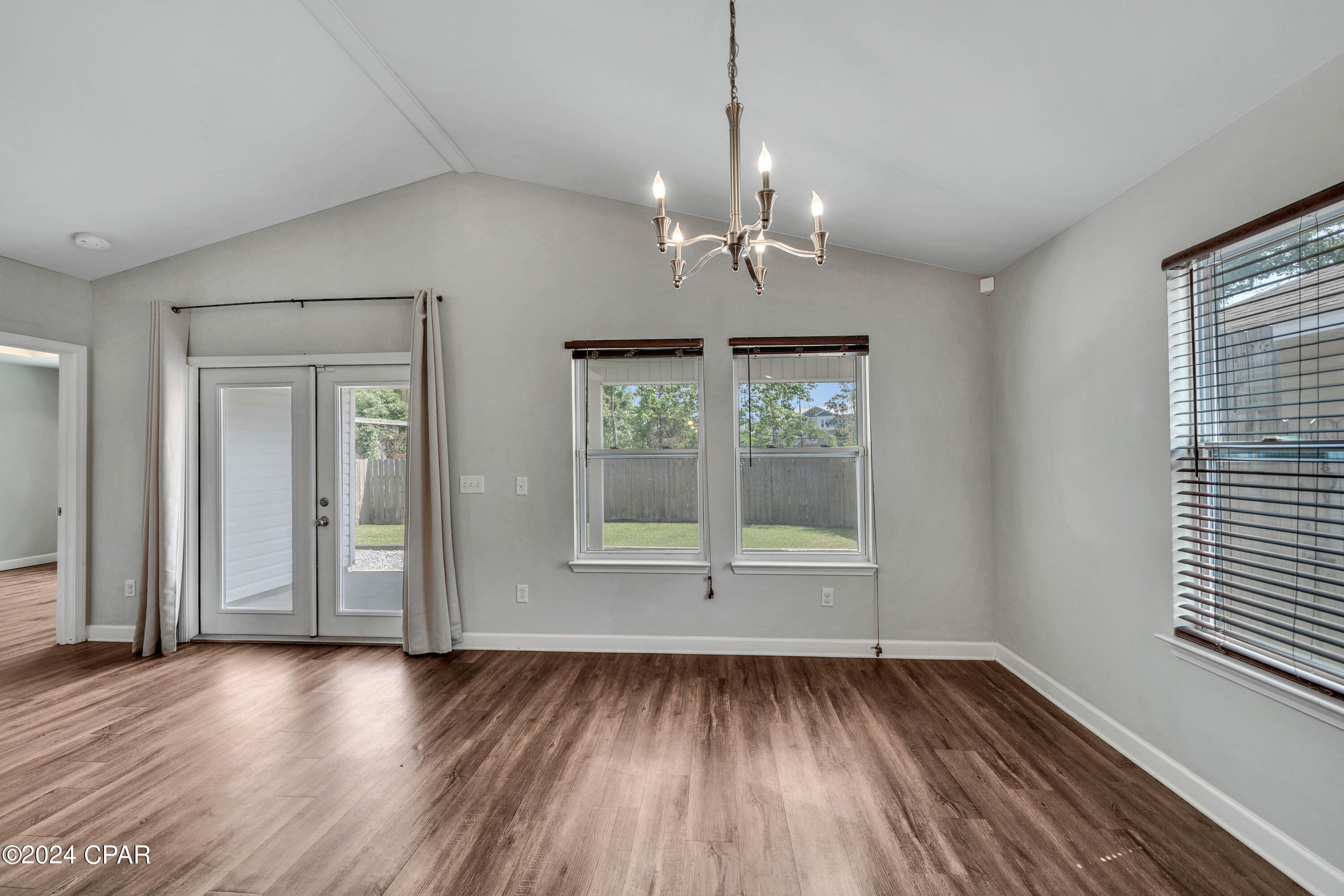 Woodlawn Village Ph 1 - Residential Lease