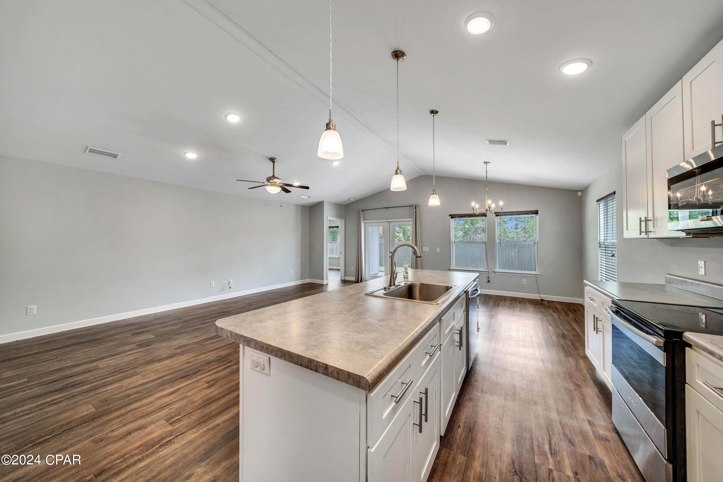 Woodlawn Village Ph 1 - Residential Lease