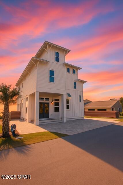 13401 Oleander Drive