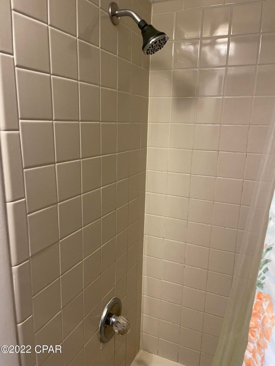 NO ELEVATORS NEEDED, GREAT VIEWS, Welcome to the Summit, You'll Easily Fall in Love with This Charming 1BR/1.5BA+Bunk Condo That Can Comfortably Accommodate 6 Guests & Offers A Spacious Balcony Overlooking the Gulf of Mexico. Also Featuring a Spacious Living Room-Dining Area & Kitchen Equipped with A Stove, Microwave, Dishwasher, Refrigerator & Breakfast Bar, Oversized Master Bedroom, Bunks in the Hall & Jack-N-Jill Bathroom. You'll Also Enjoy the State-Of-The-Art Amenities That Summit Has to Offer Including: 2 Large Swimming Pools, Tiki Bar, Market, Bikini Bob's Restaurant, Hot Tubs, Picnic Areas with Grills, Tennis Courts, Basketball Courts, 3 Shuffleboard Courts, & Fitness Center.