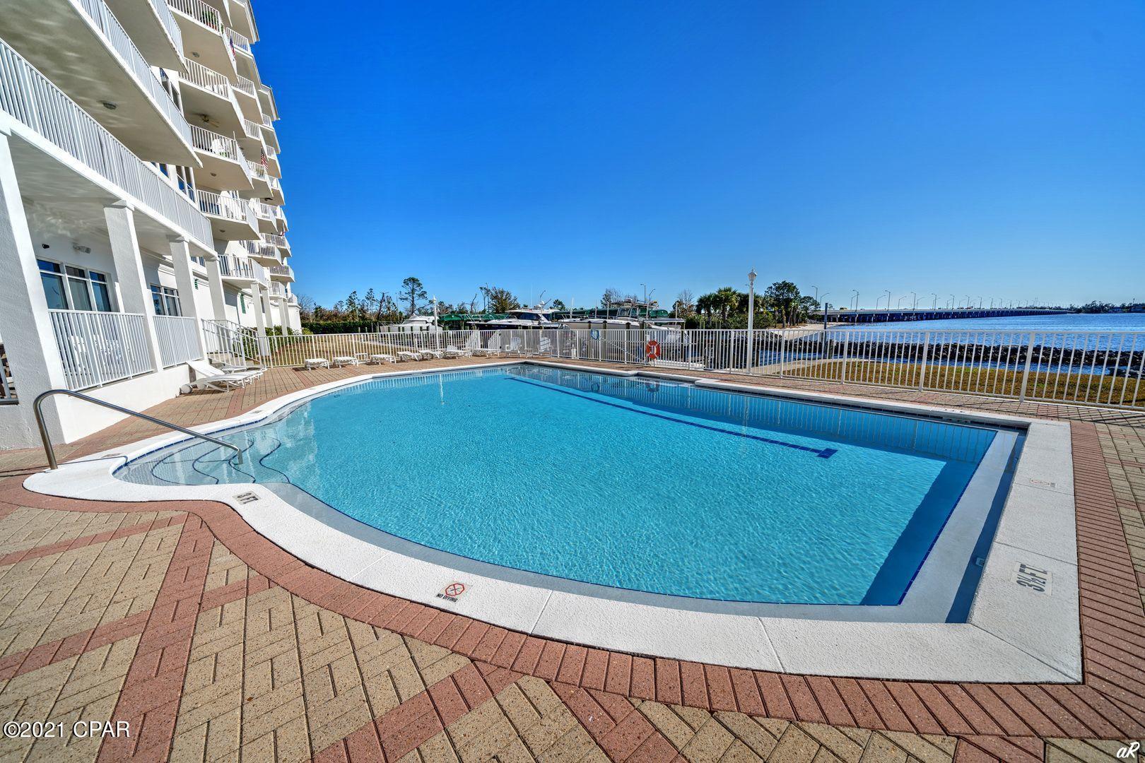 Marina Bay Condo - Residential