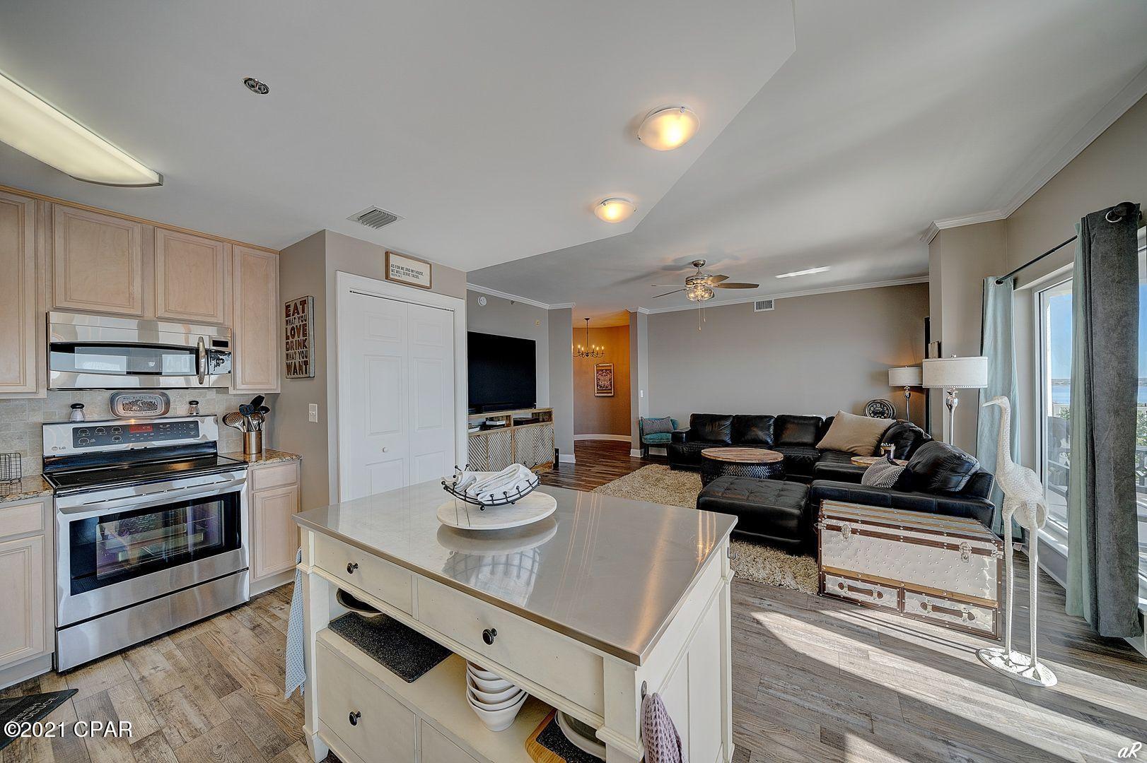 Marina Bay Condo - Residential