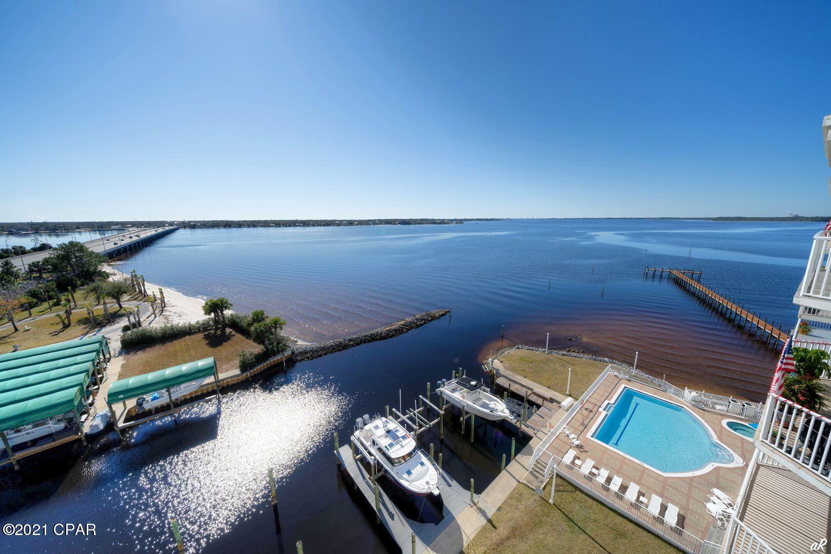 Marina Bay Condo - Residential