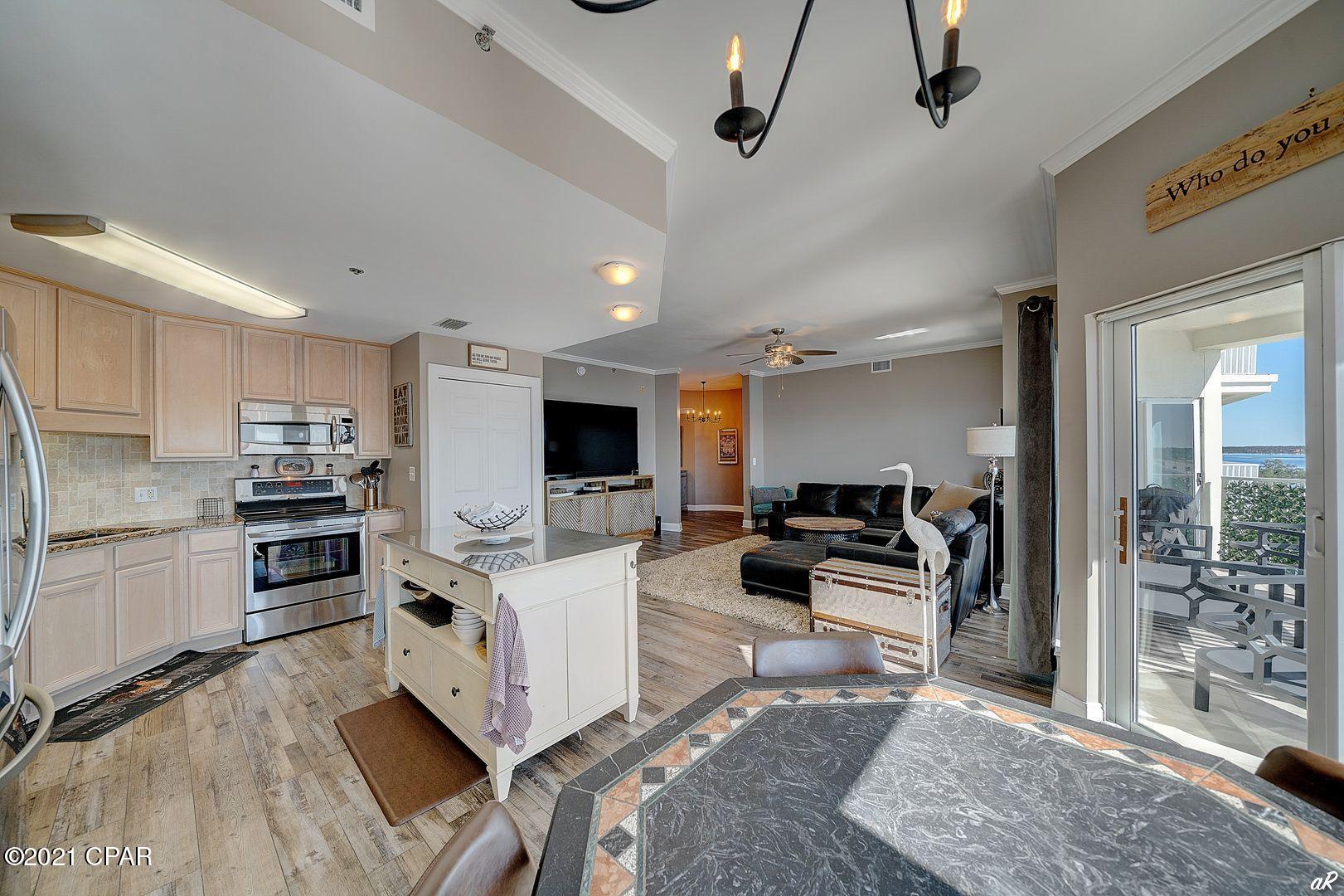 Marina Bay Condo - Residential