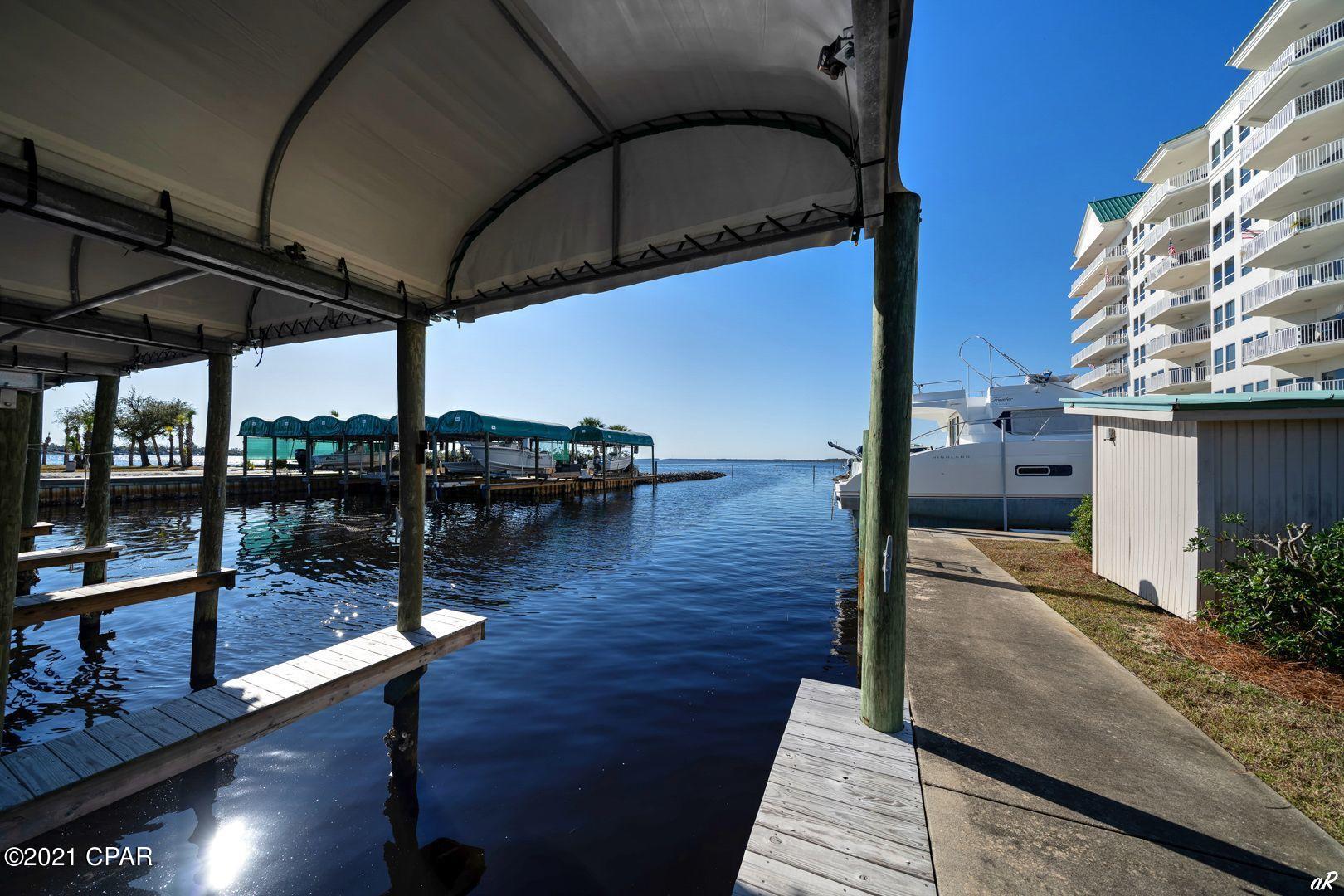 Marina Bay Condo - Residential