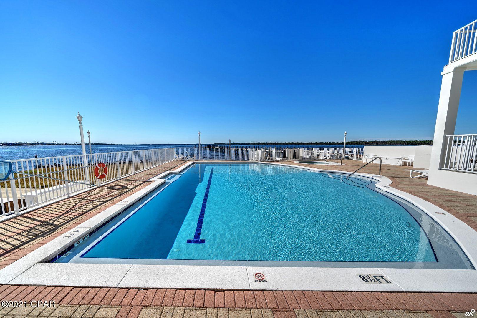 Marina Bay Condo - Residential