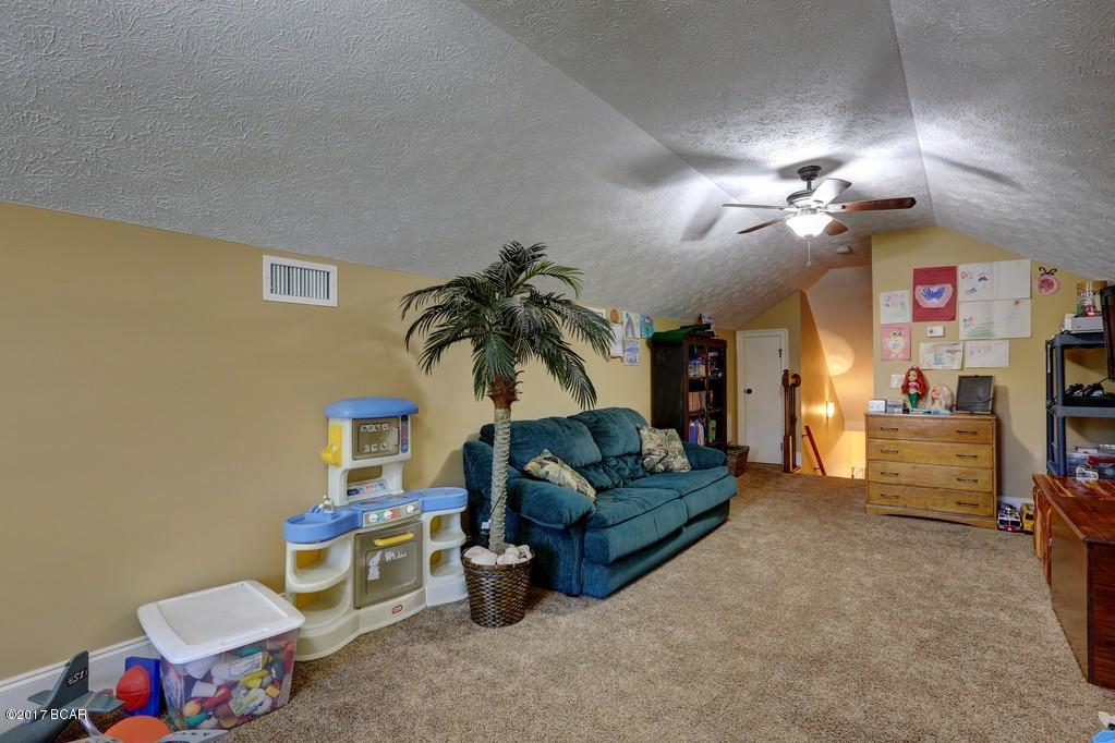 College Oaks - Residential