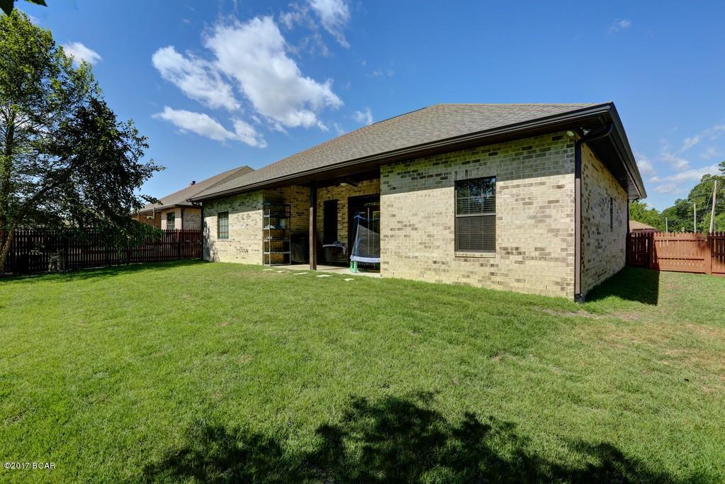 College Oaks - Residential