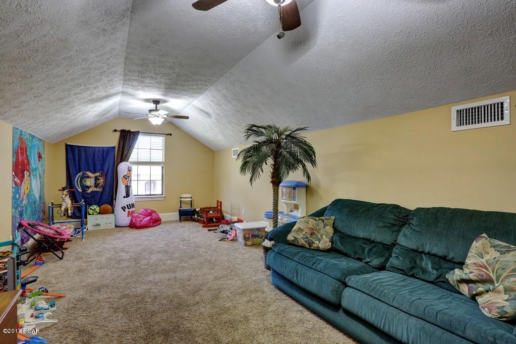 College Oaks - Residential