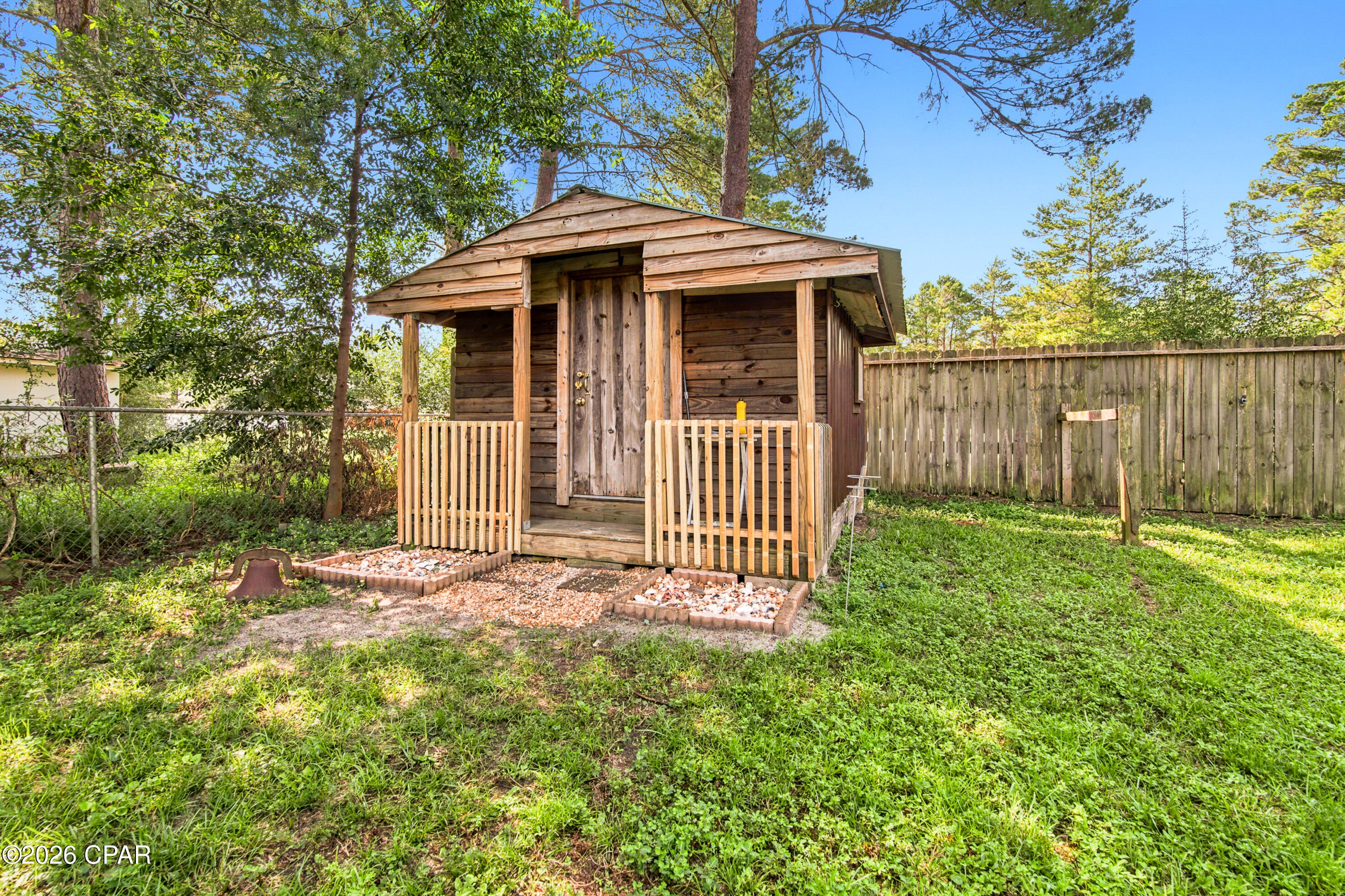 605 W Violet Lane