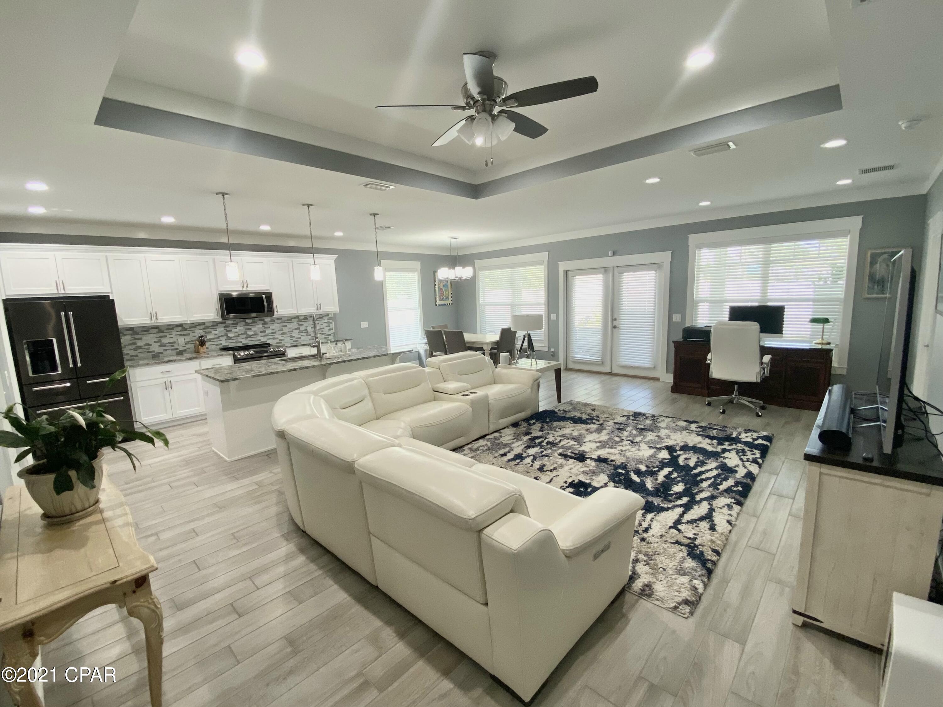 Crestview Heights 1st Add - Residential