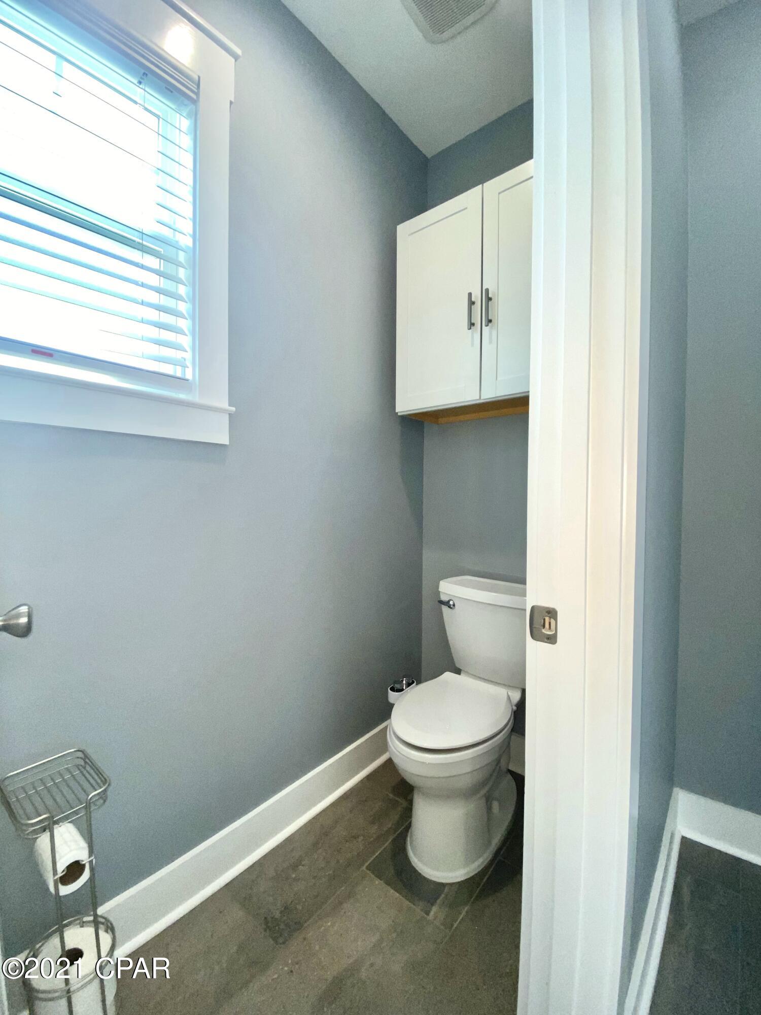 Crestview Heights 1st Add - Residential