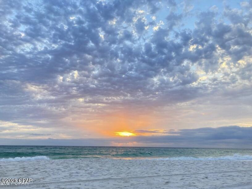 Crestview Heights 1st Add - Residential