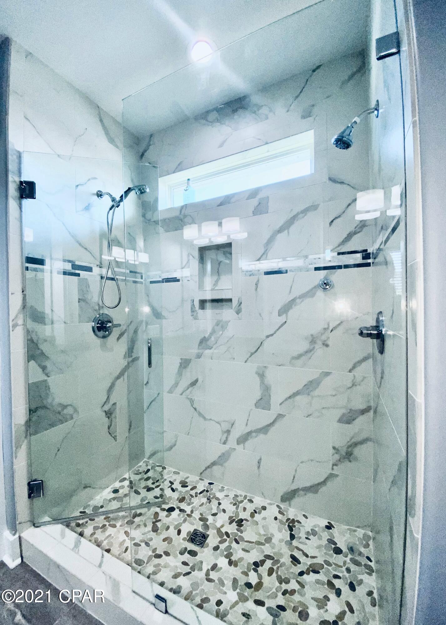 Crestview Heights 1st Add - Residential