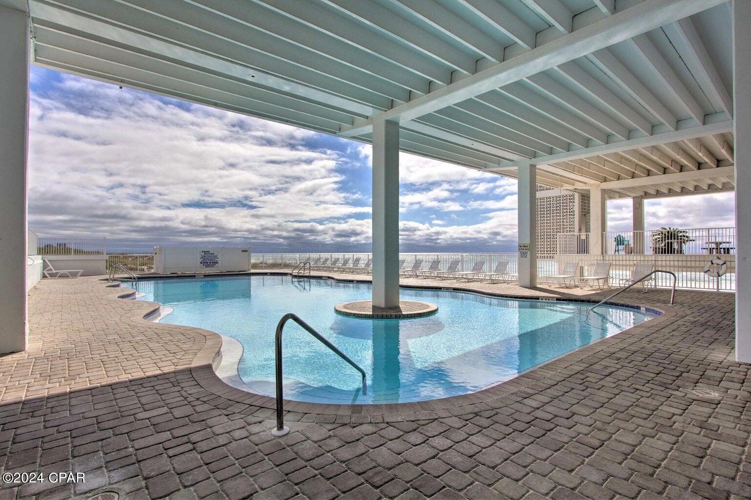 Fontainebleau Terrace - Residential