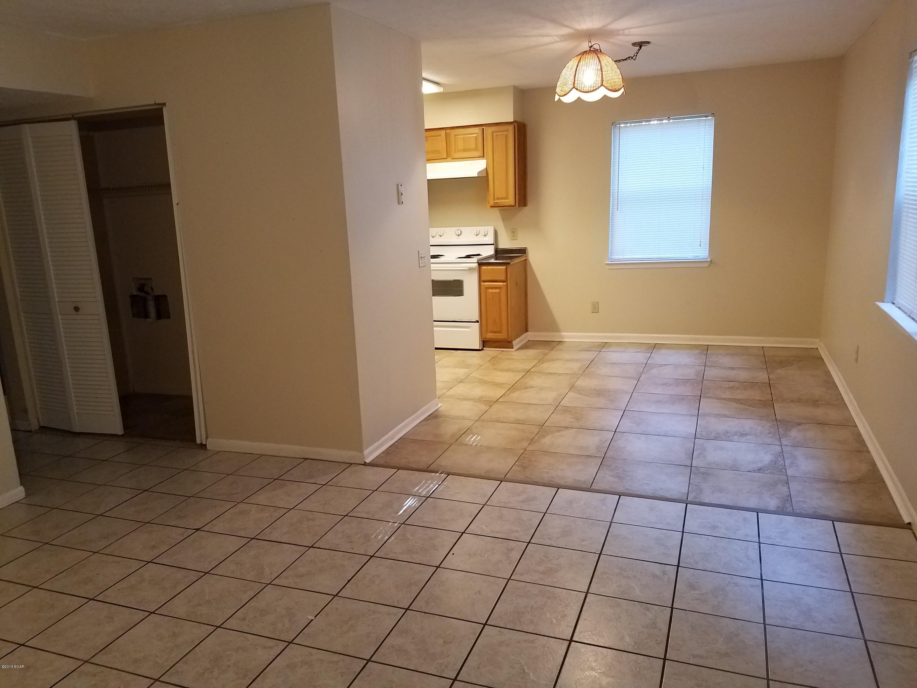 [No Recorded Subdiv] - Residential Lease