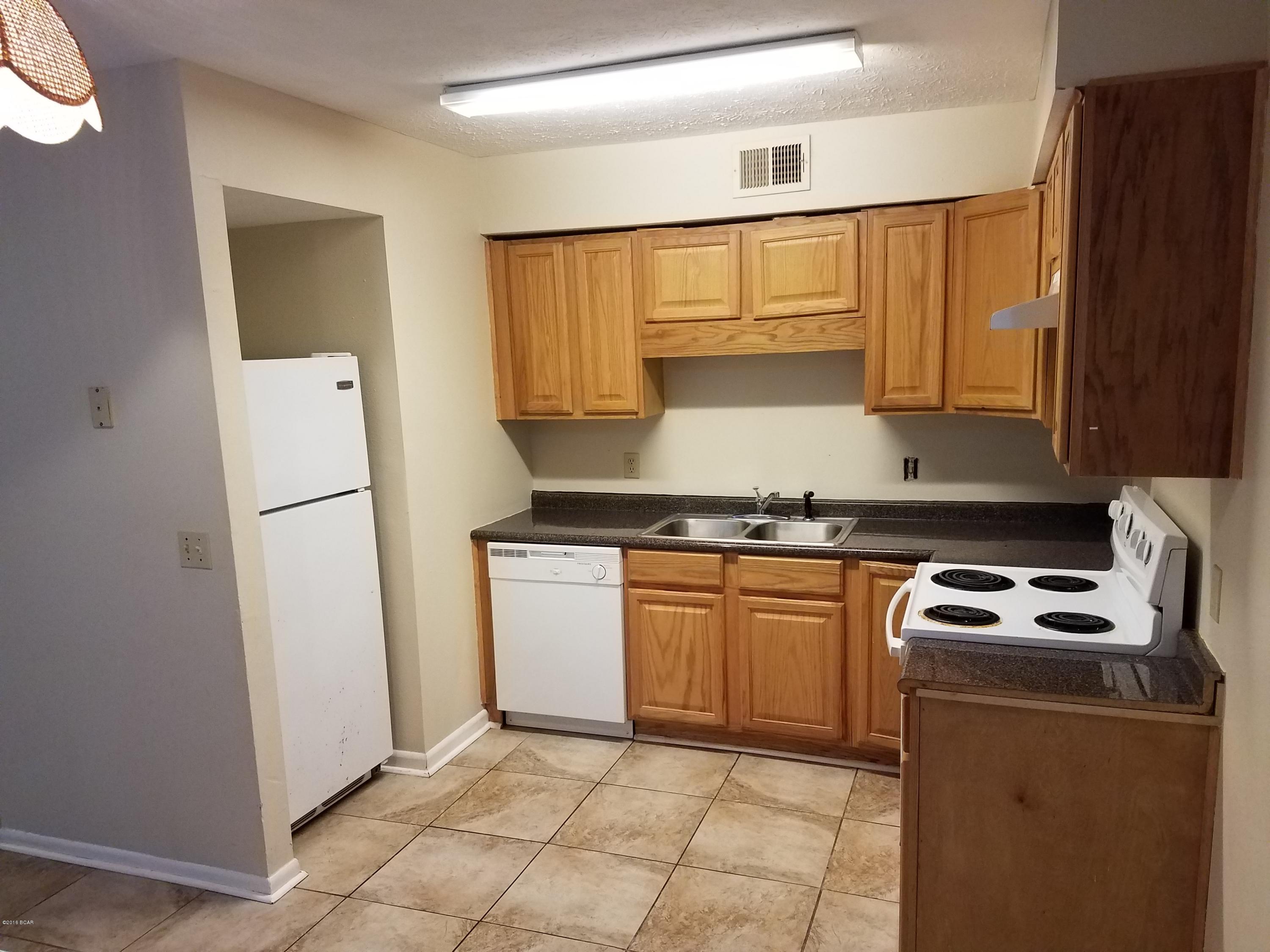 [No Recorded Subdiv] - Residential Lease