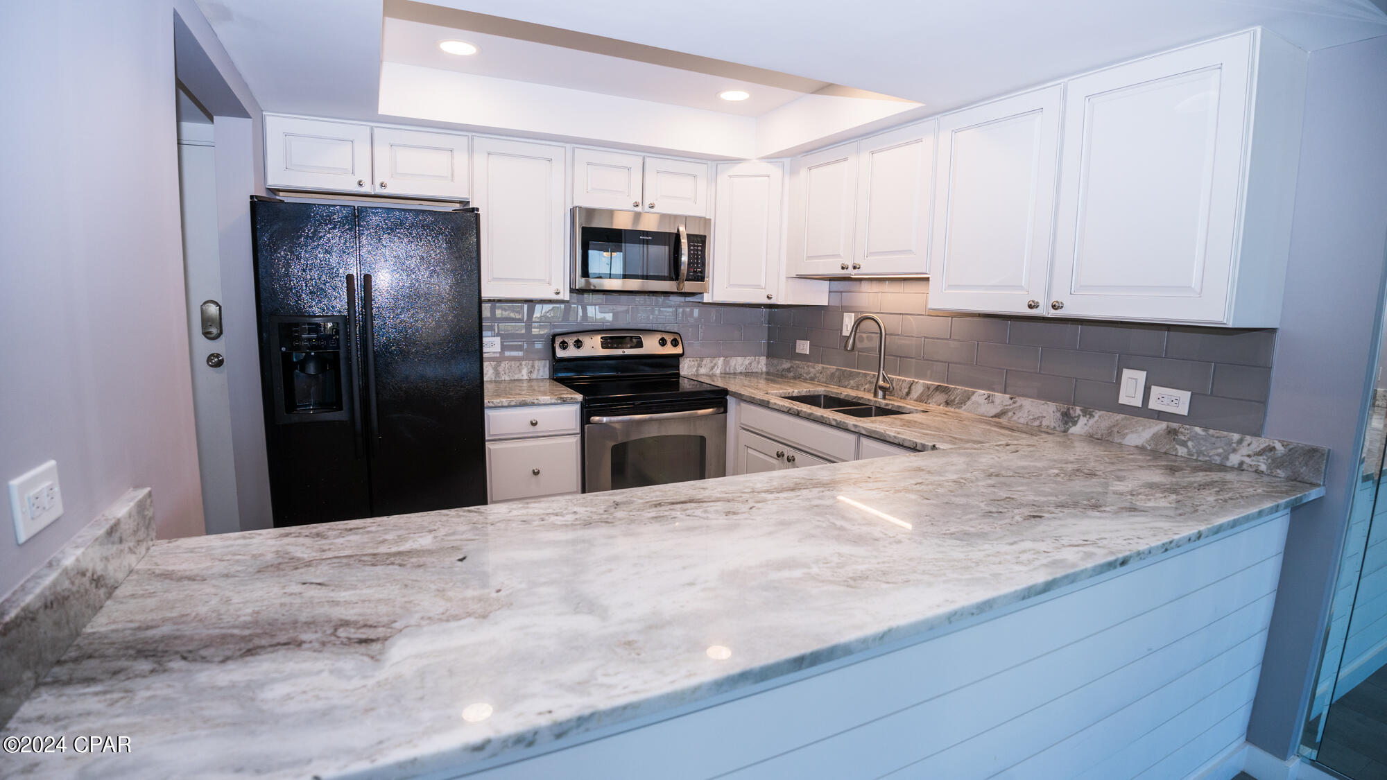 Lagoon Towers Phase I - Residential