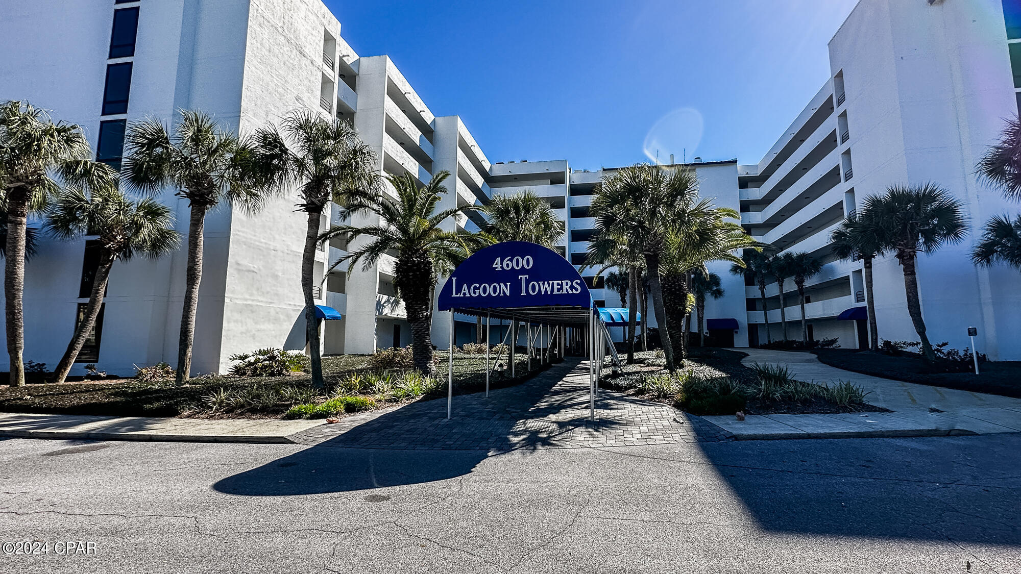 Lagoon Towers Phase I - Residential