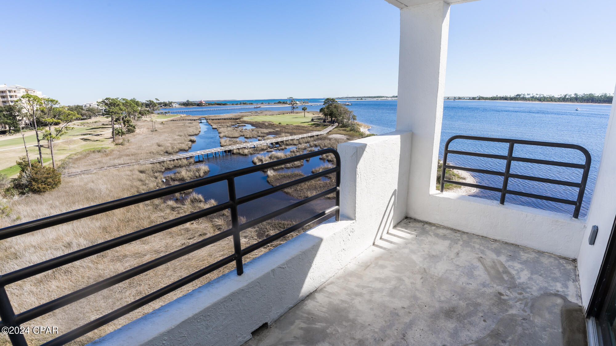 Lagoon Towers Phase I - Residential