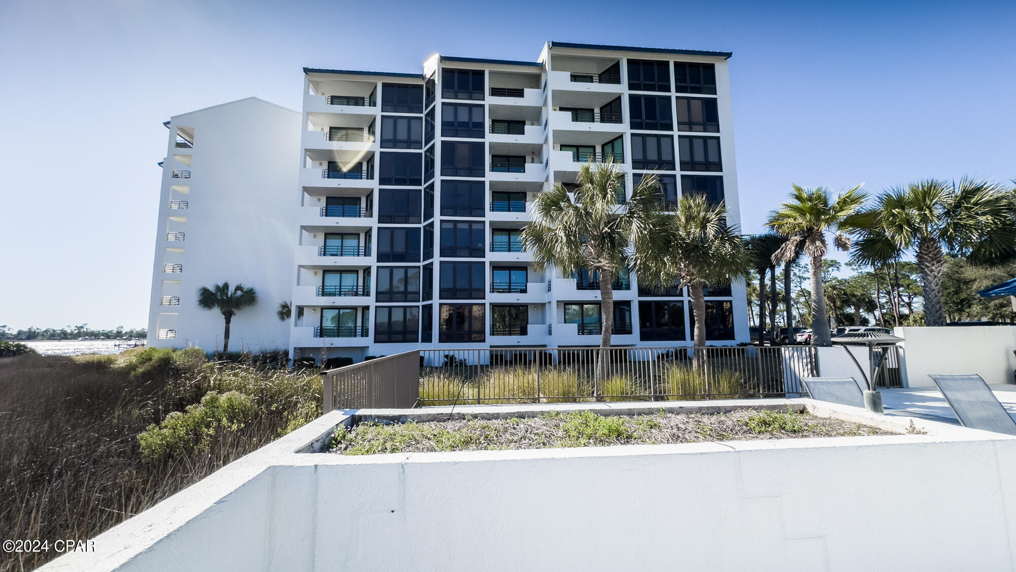 Lagoon Towers Phase I - Residential