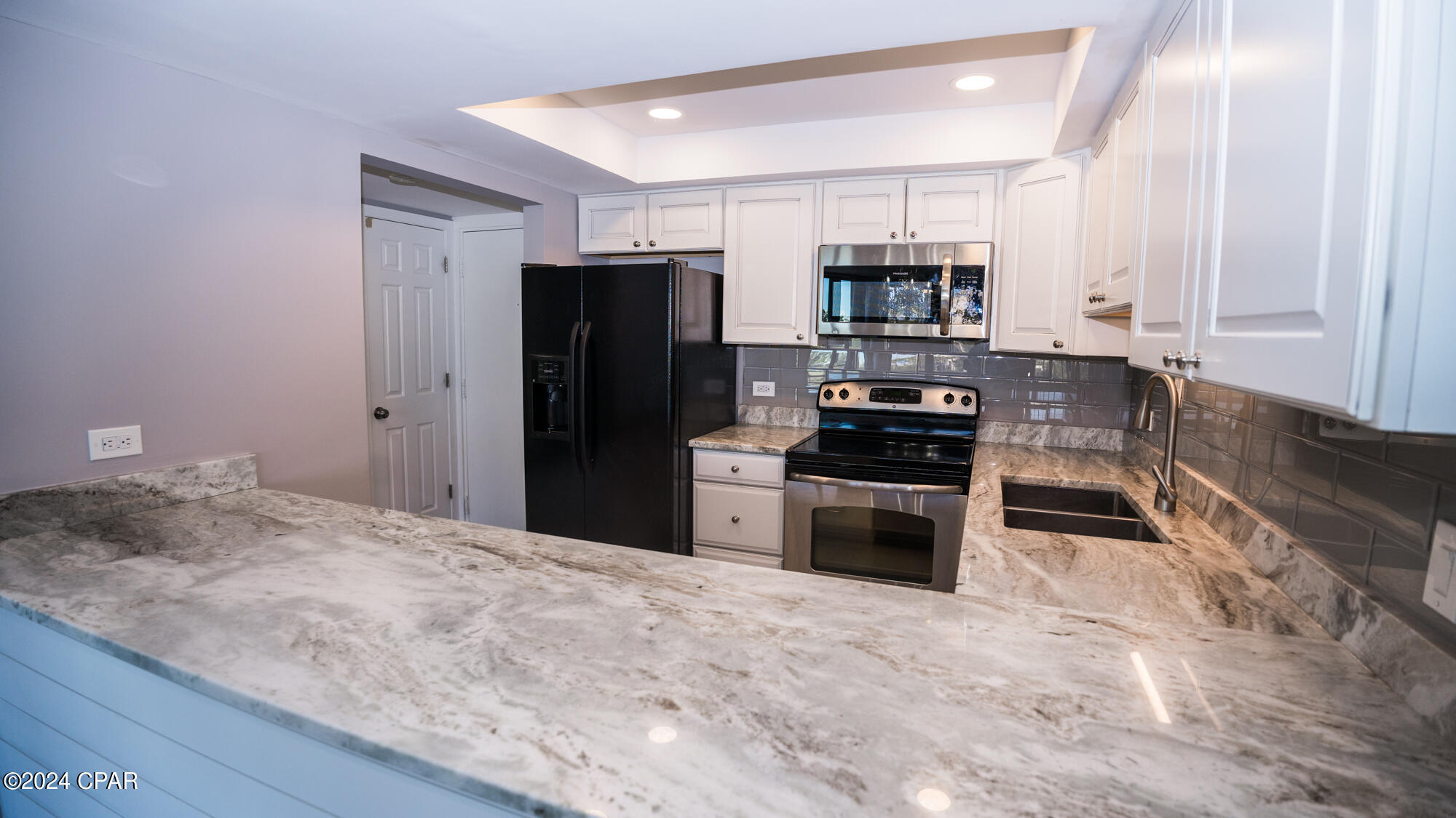 Lagoon Towers Phase I - Residential