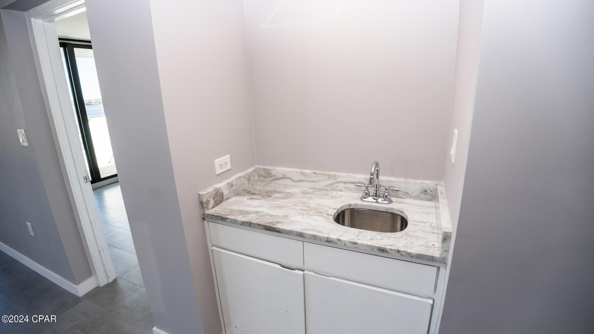 Lagoon Towers Phase I - Residential