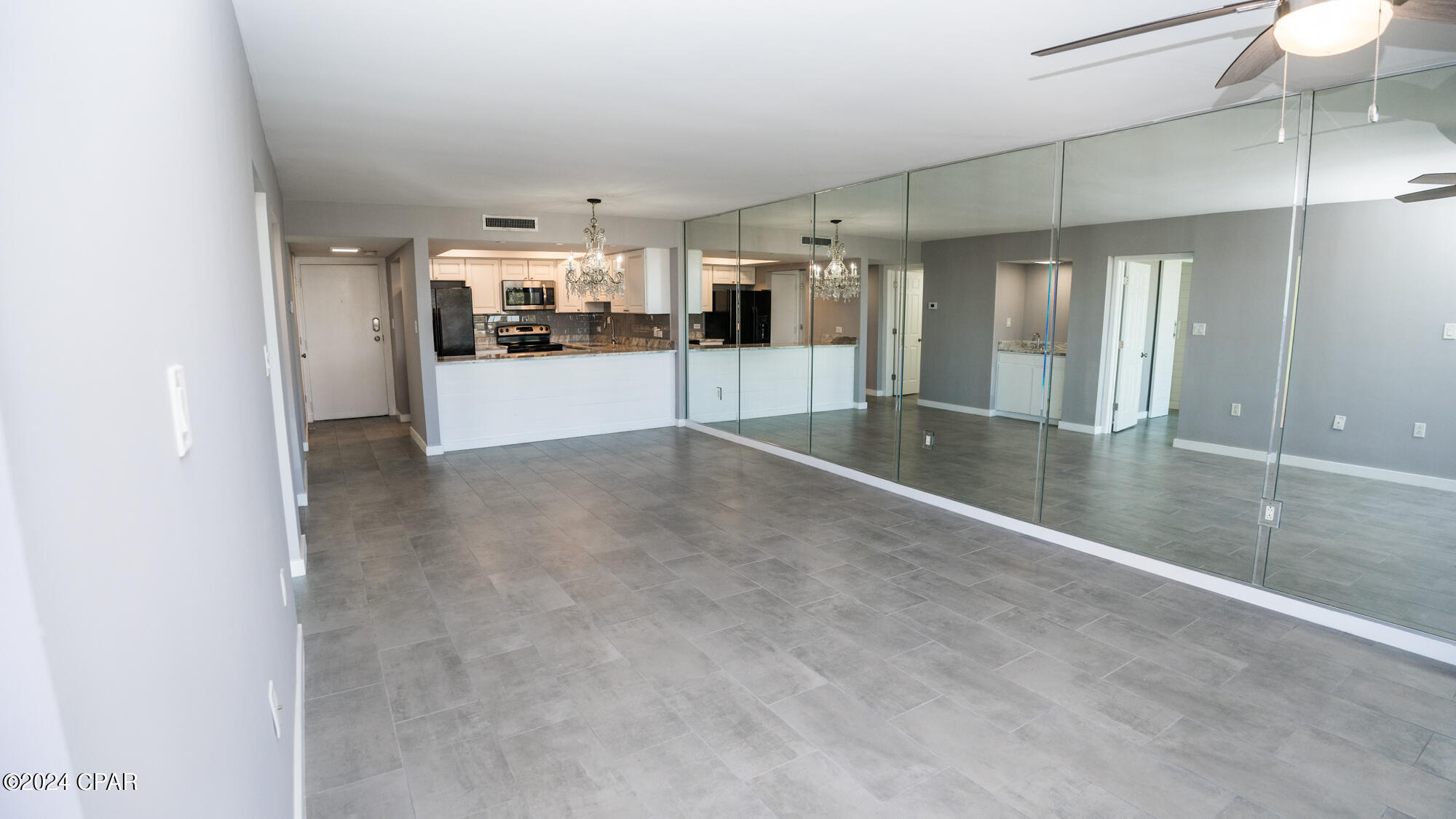 Lagoon Towers Phase I - Residential