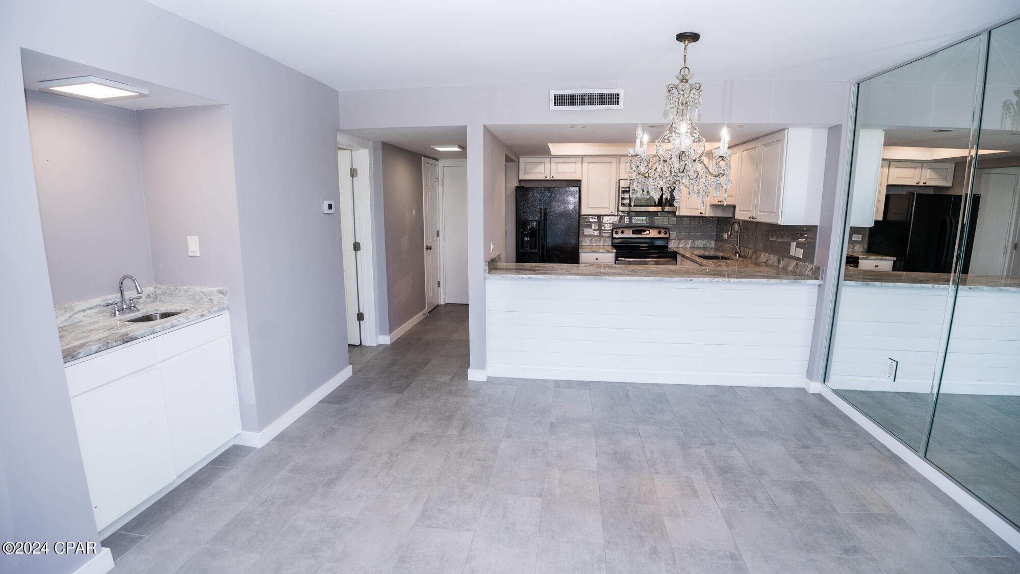 Lagoon Towers Phase I - Residential