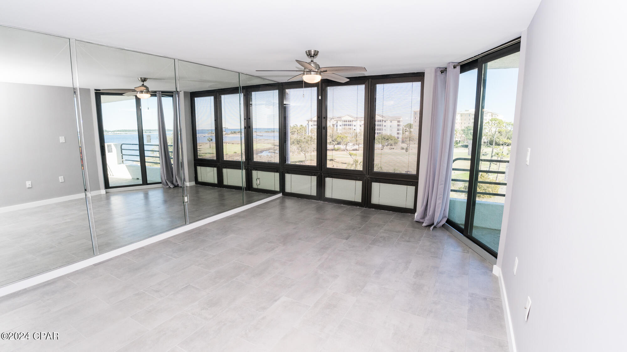 Lagoon Towers Phase I - Residential