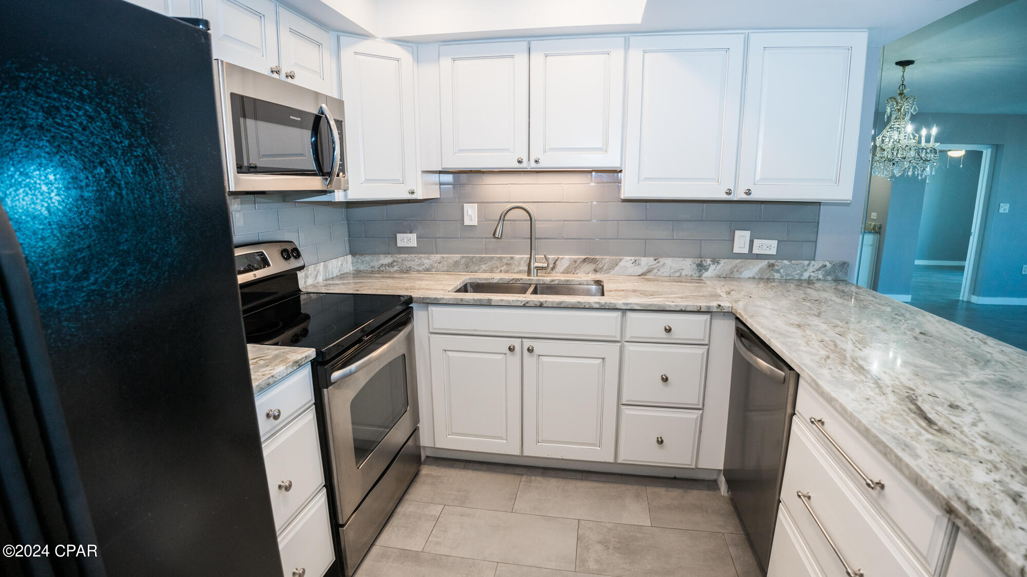 Lagoon Towers Phase I - Residential