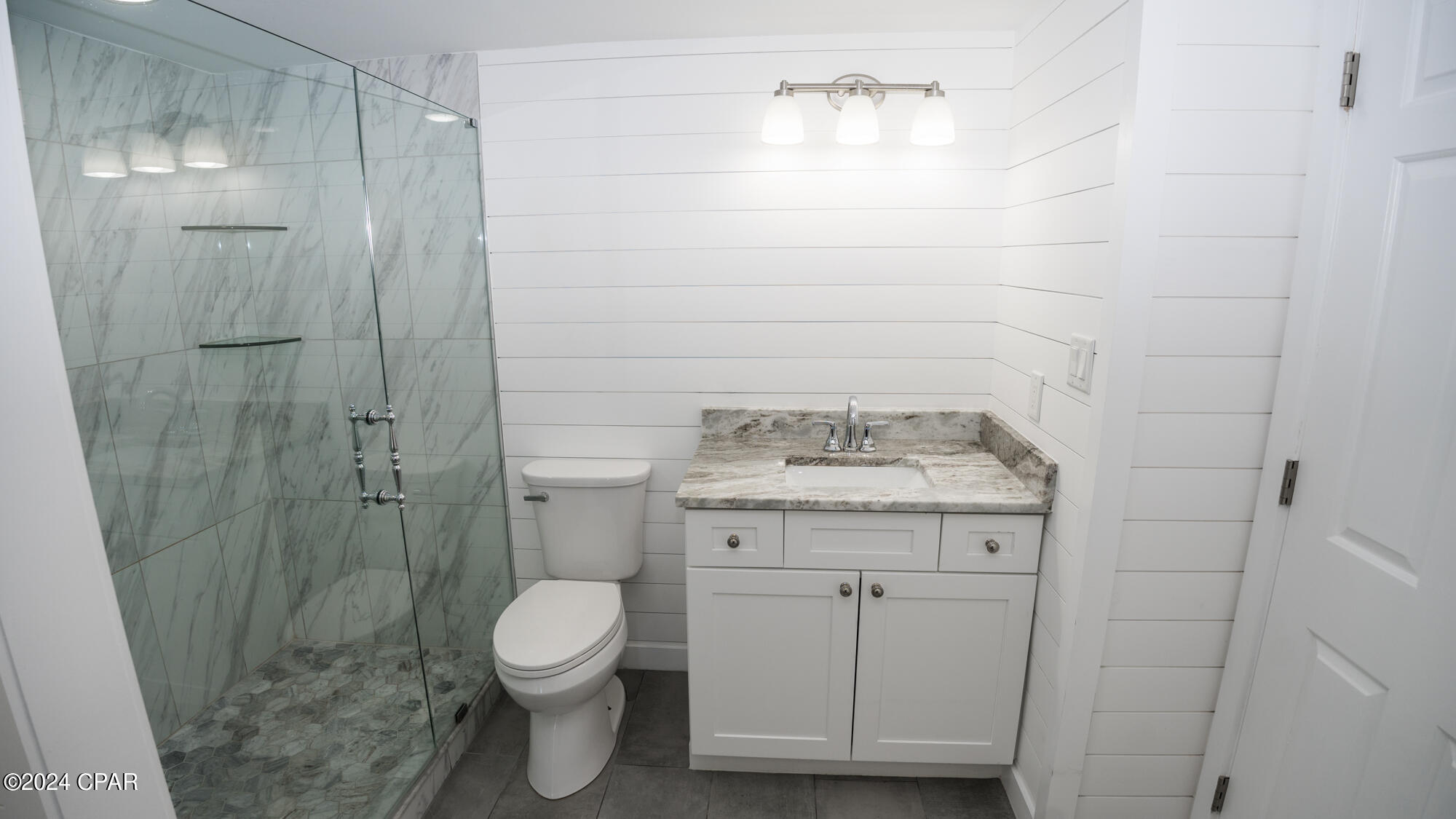 Lagoon Towers Phase I - Residential