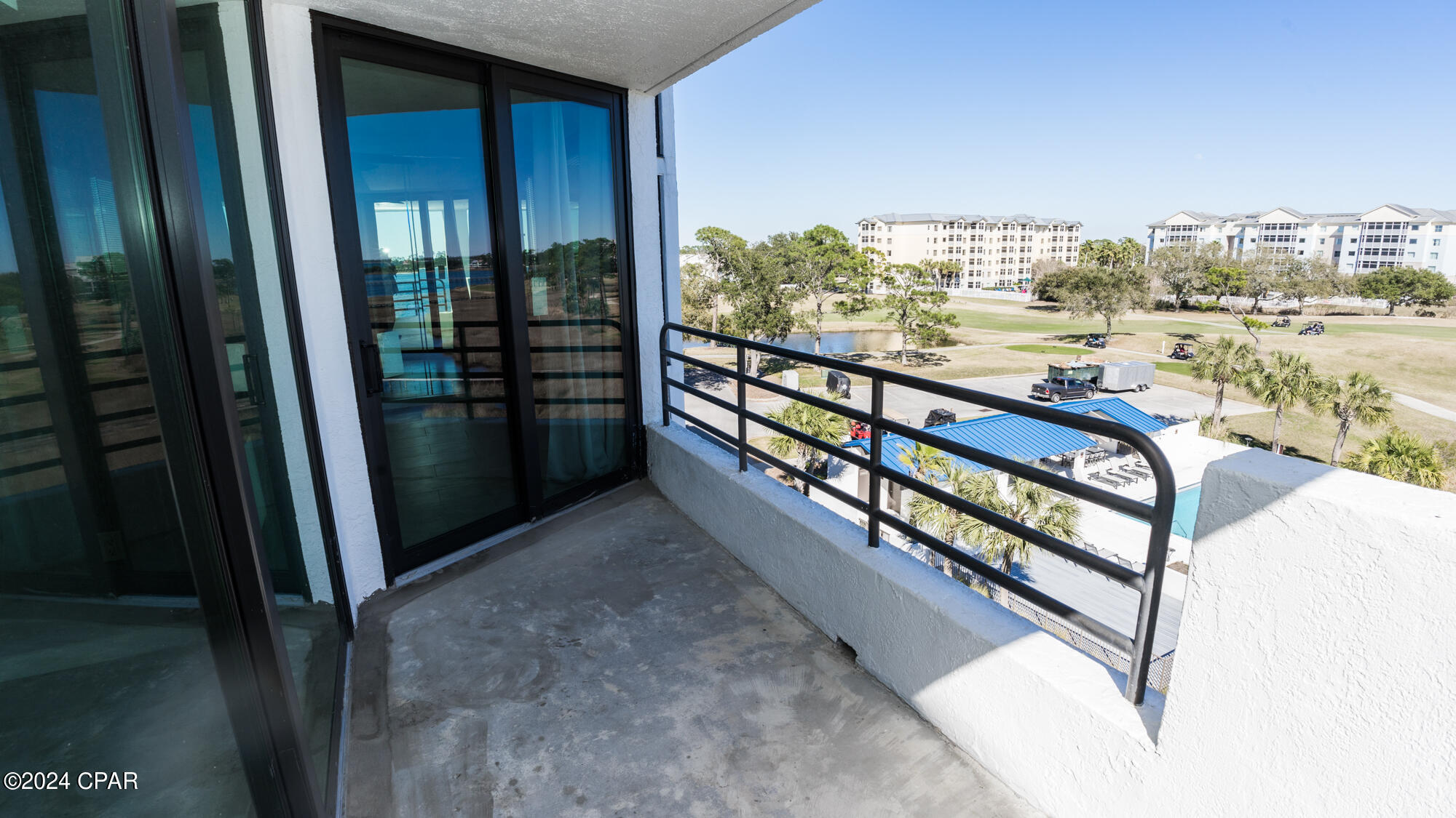 Lagoon Towers Phase I - Residential