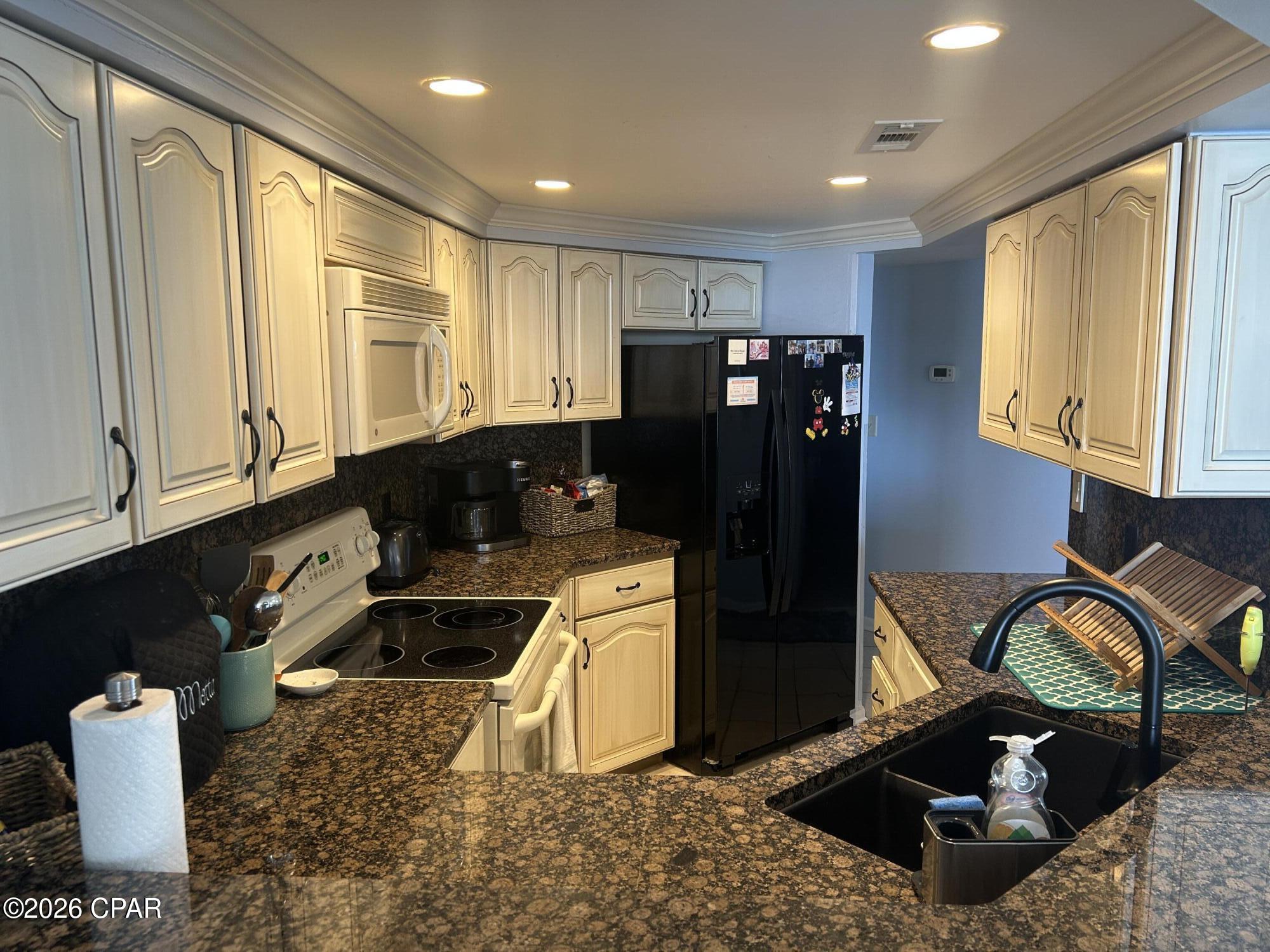 Summerhouse Condo. - Residential